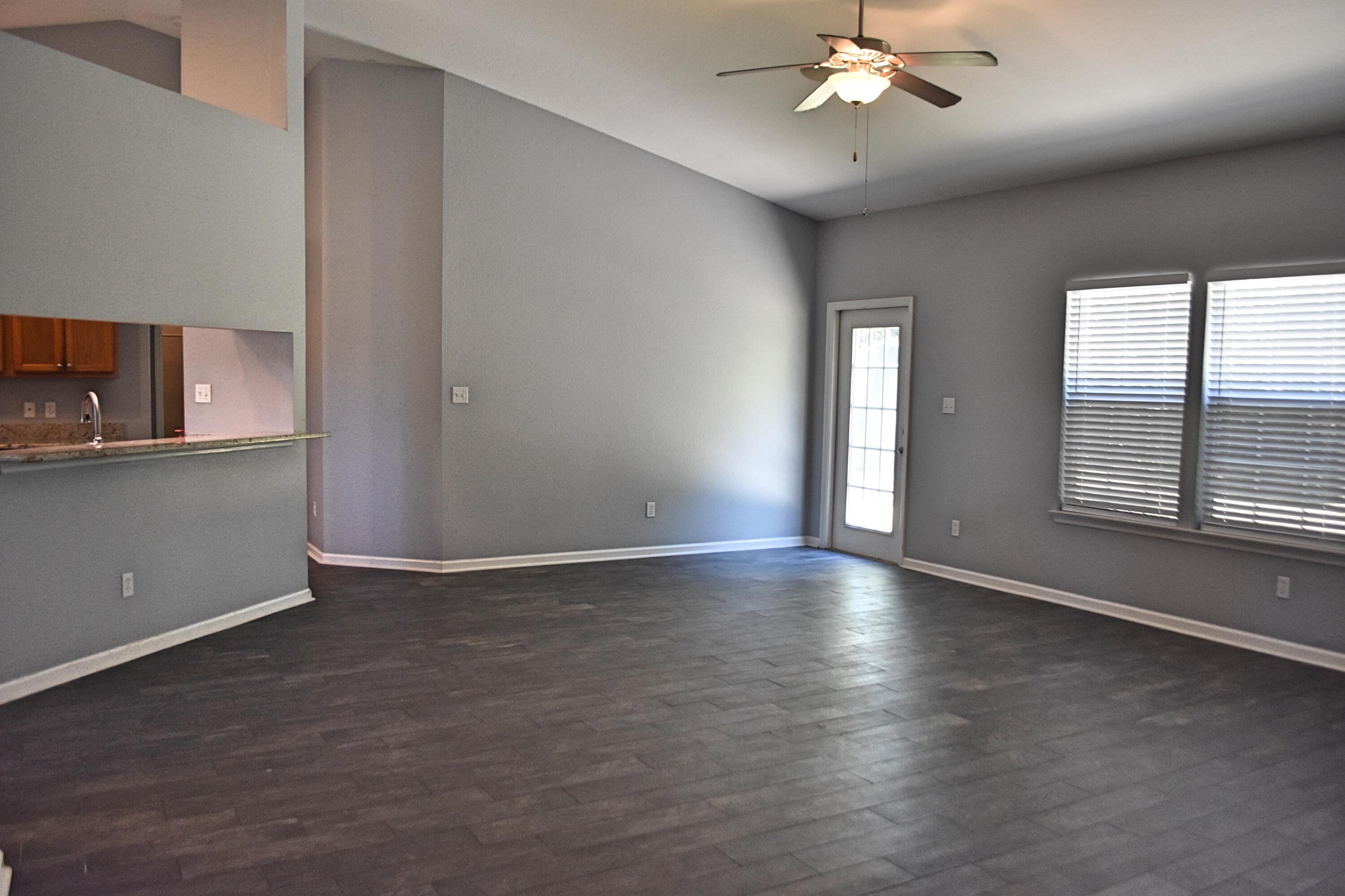 HAMMOCK BAY - Residential Lease