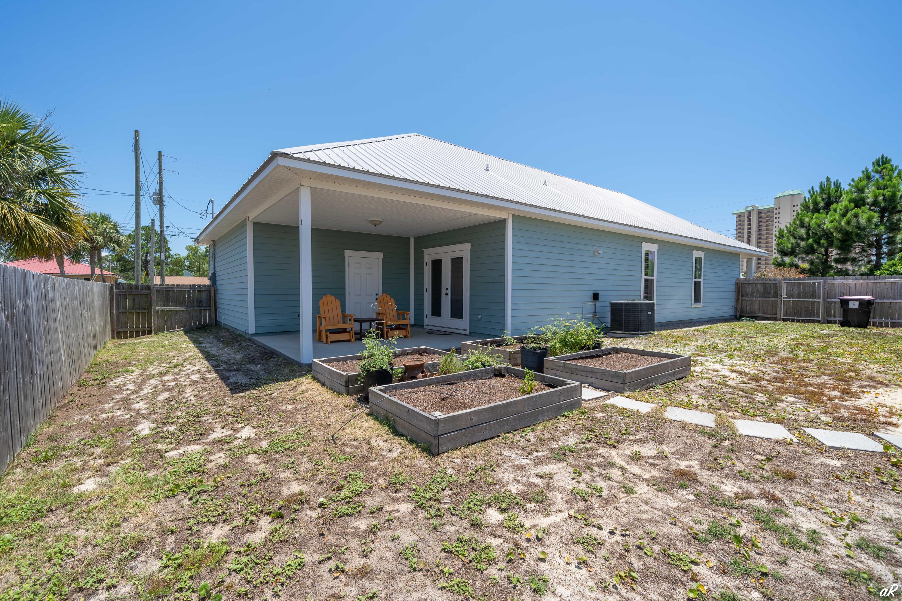 HOLIDAY BEACH UNIT 15 - Residential