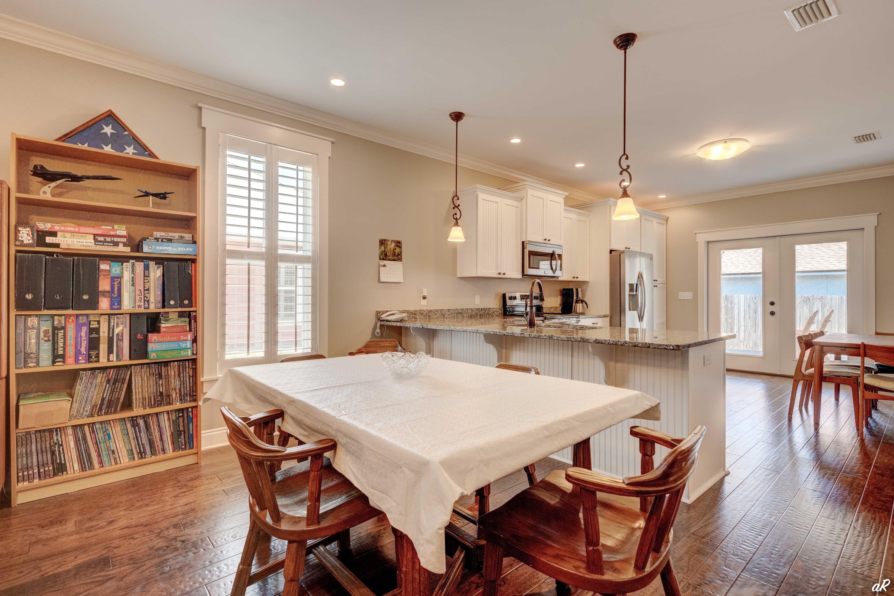 HOLIDAY BEACH UNIT 15 - Residential