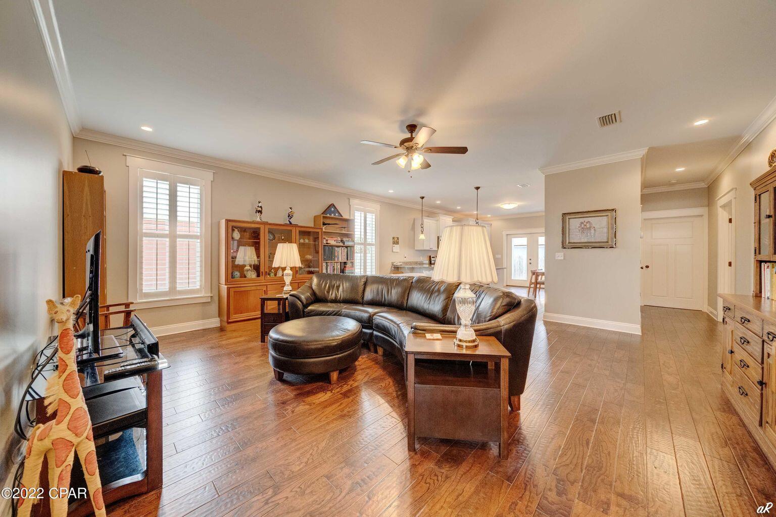 HOLIDAY BEACH UNIT 15 - Residential