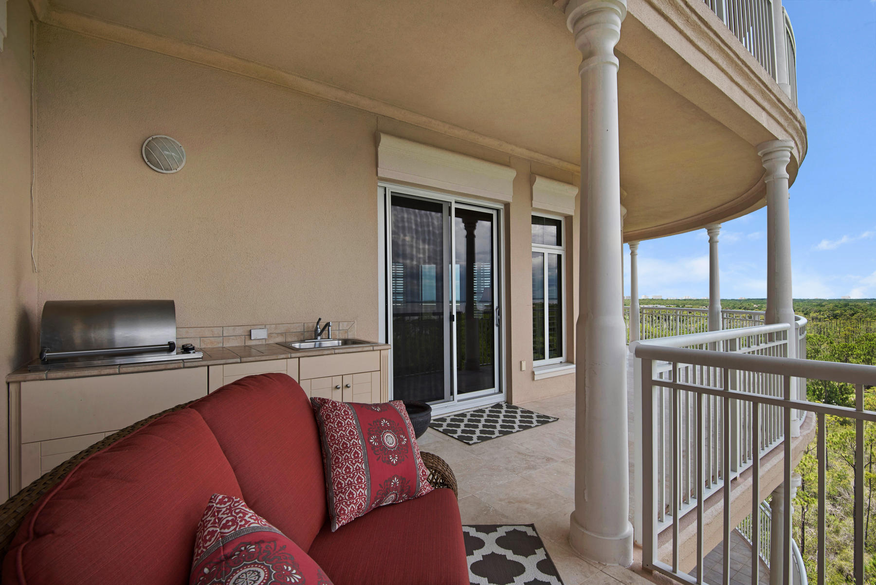 ONE WATER PLACE - Residential