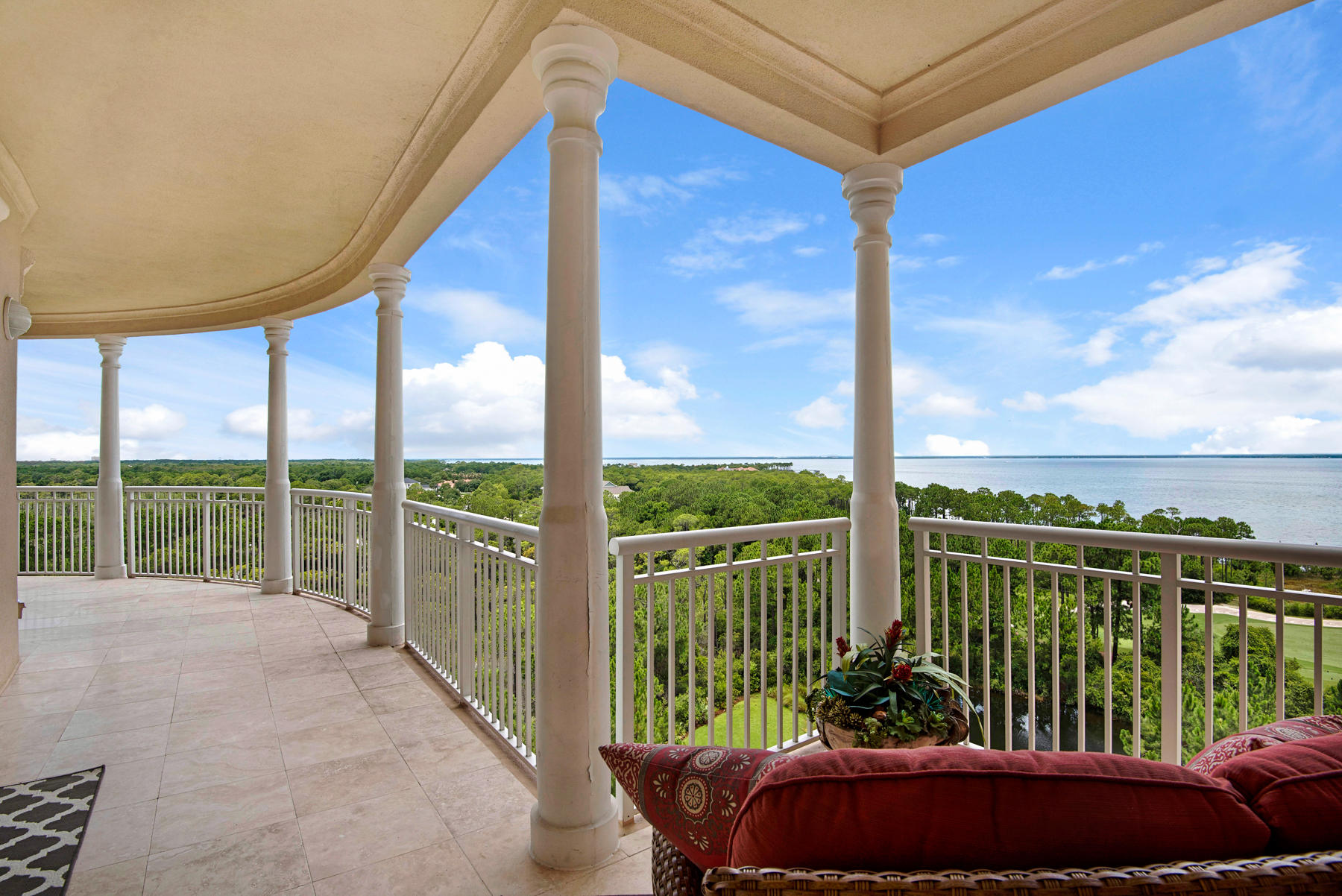 ONE WATER PLACE - Residential