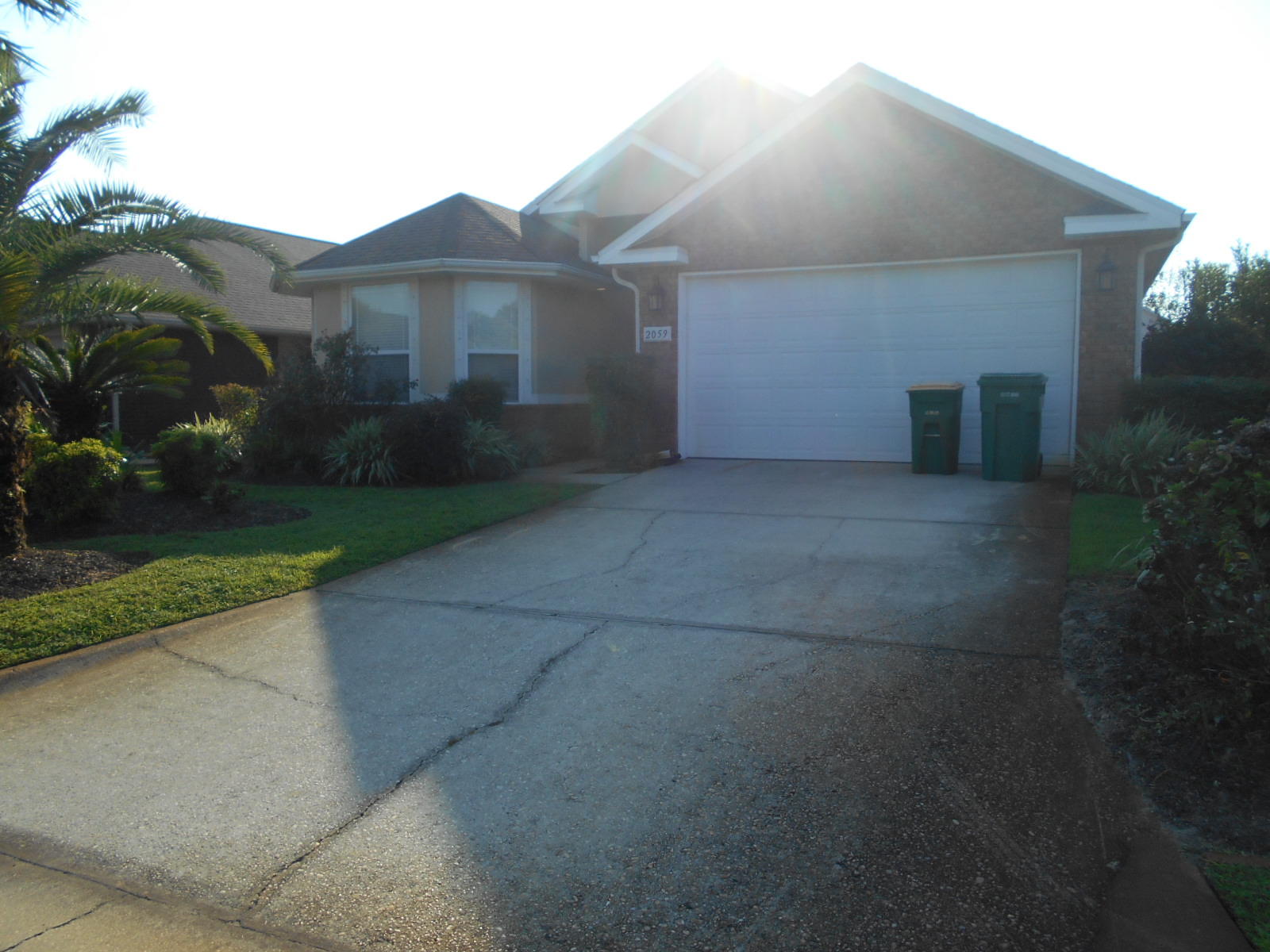 Well maintained 3 bedroom house in Fountainview.