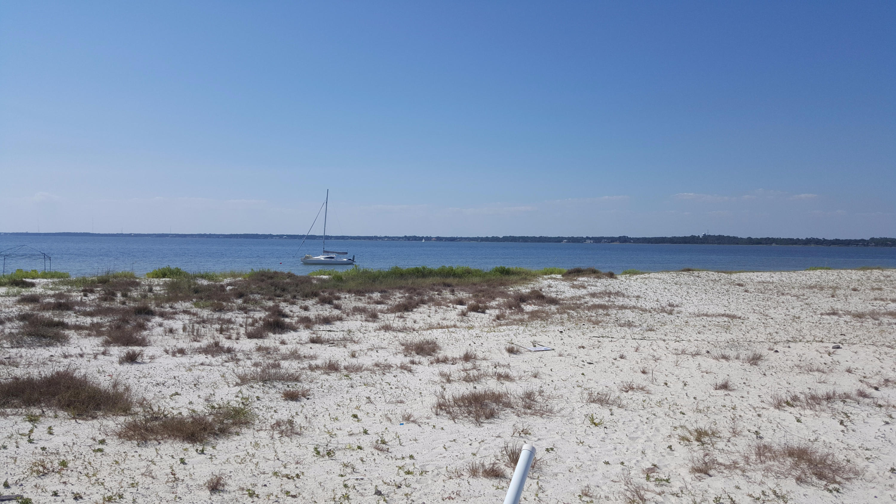 BY THE SEA - Residential