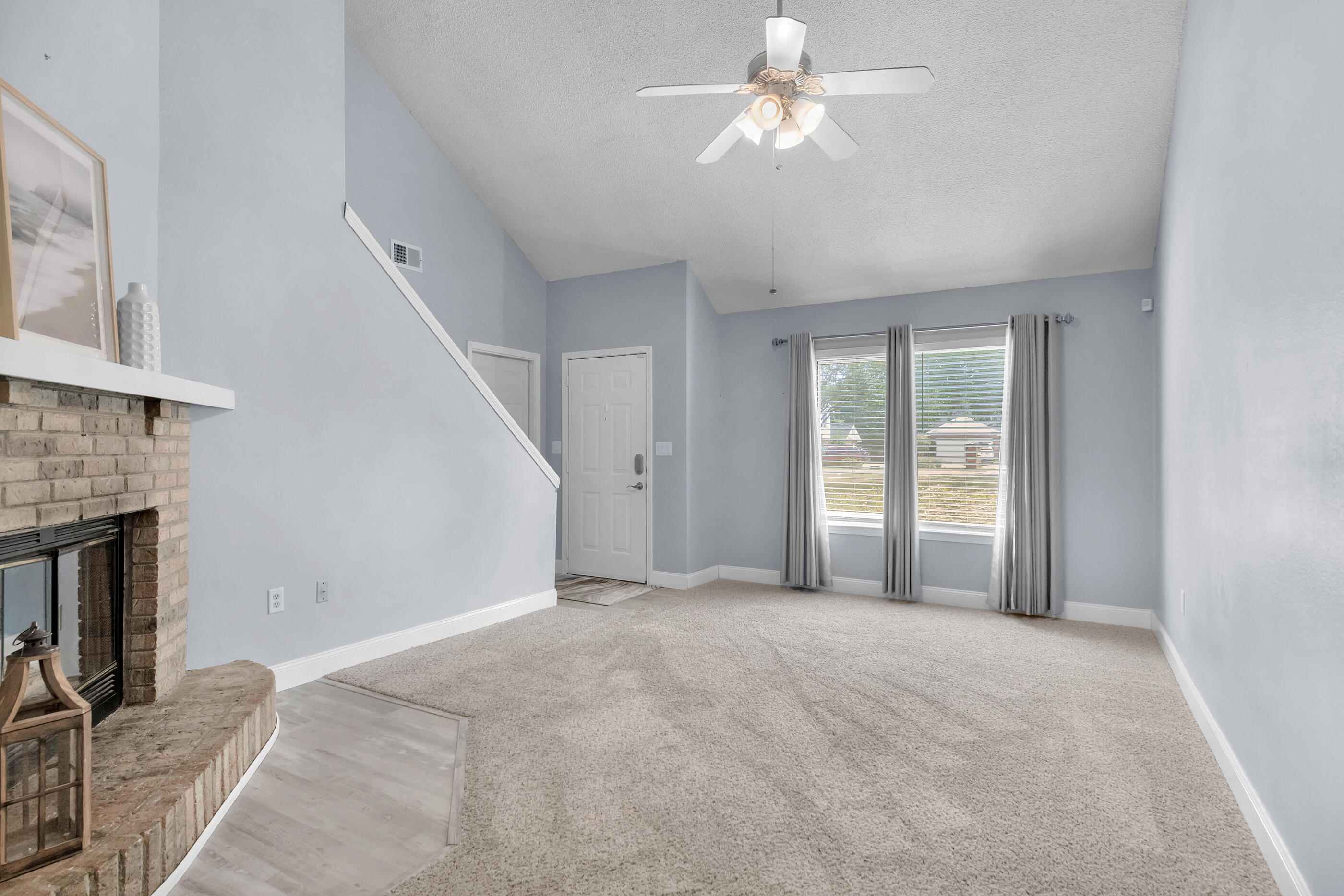 CRESTVIEW-INTR (350003.00) - Residential