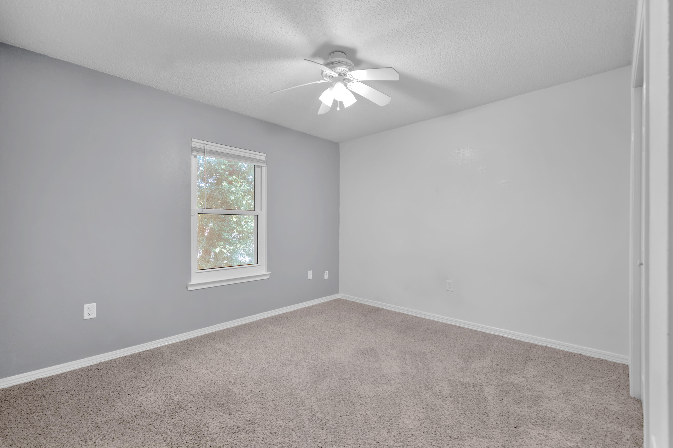 CRESTVIEW-INTR (350003.00) - Residential