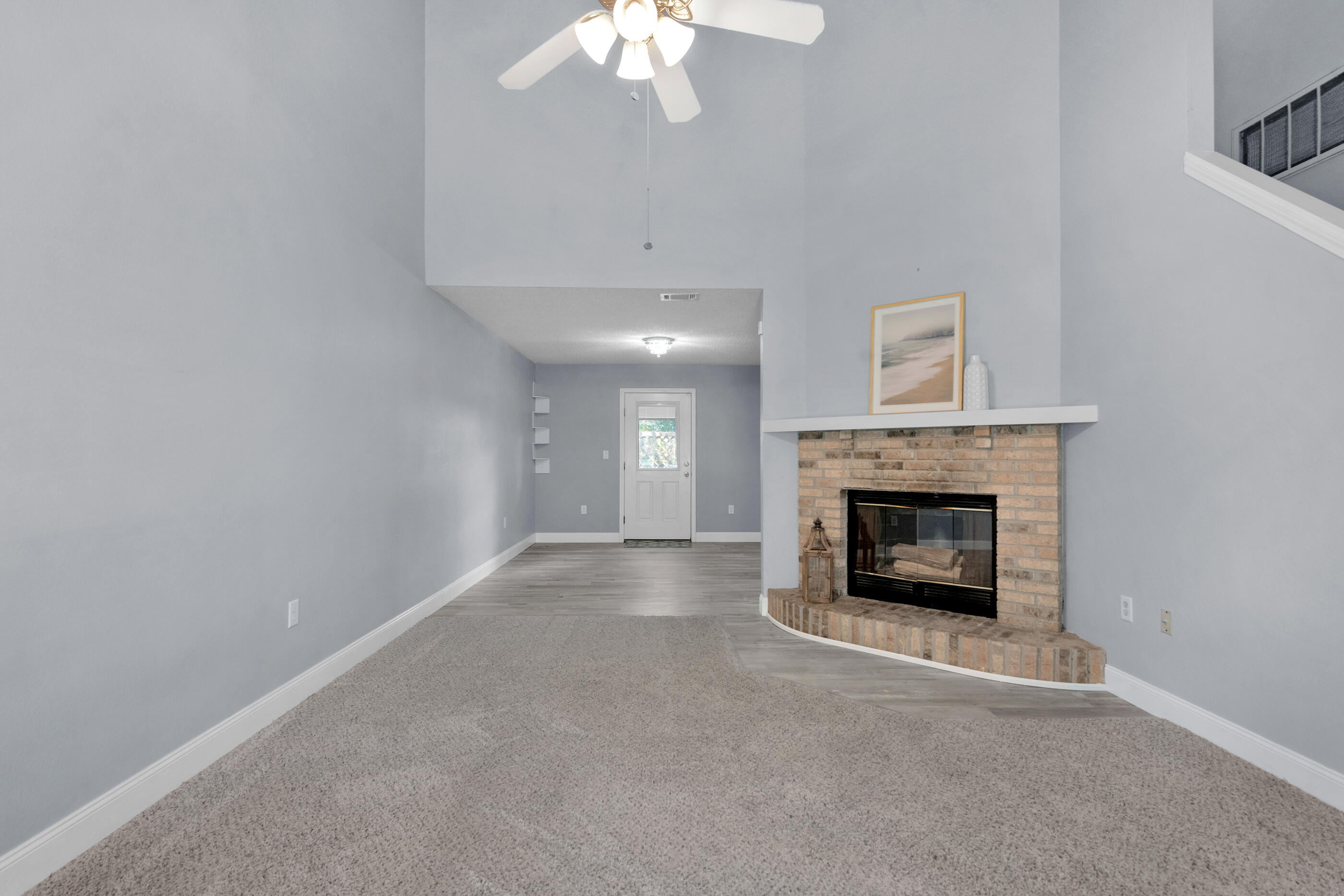 CRESTVIEW-INTR (350003.00) - Residential