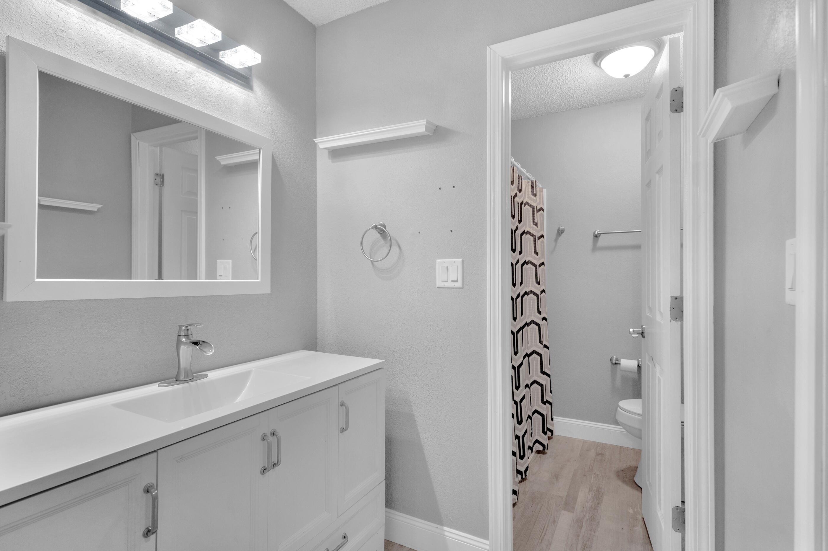 CRESTVIEW-INTR (350003.00) - Residential