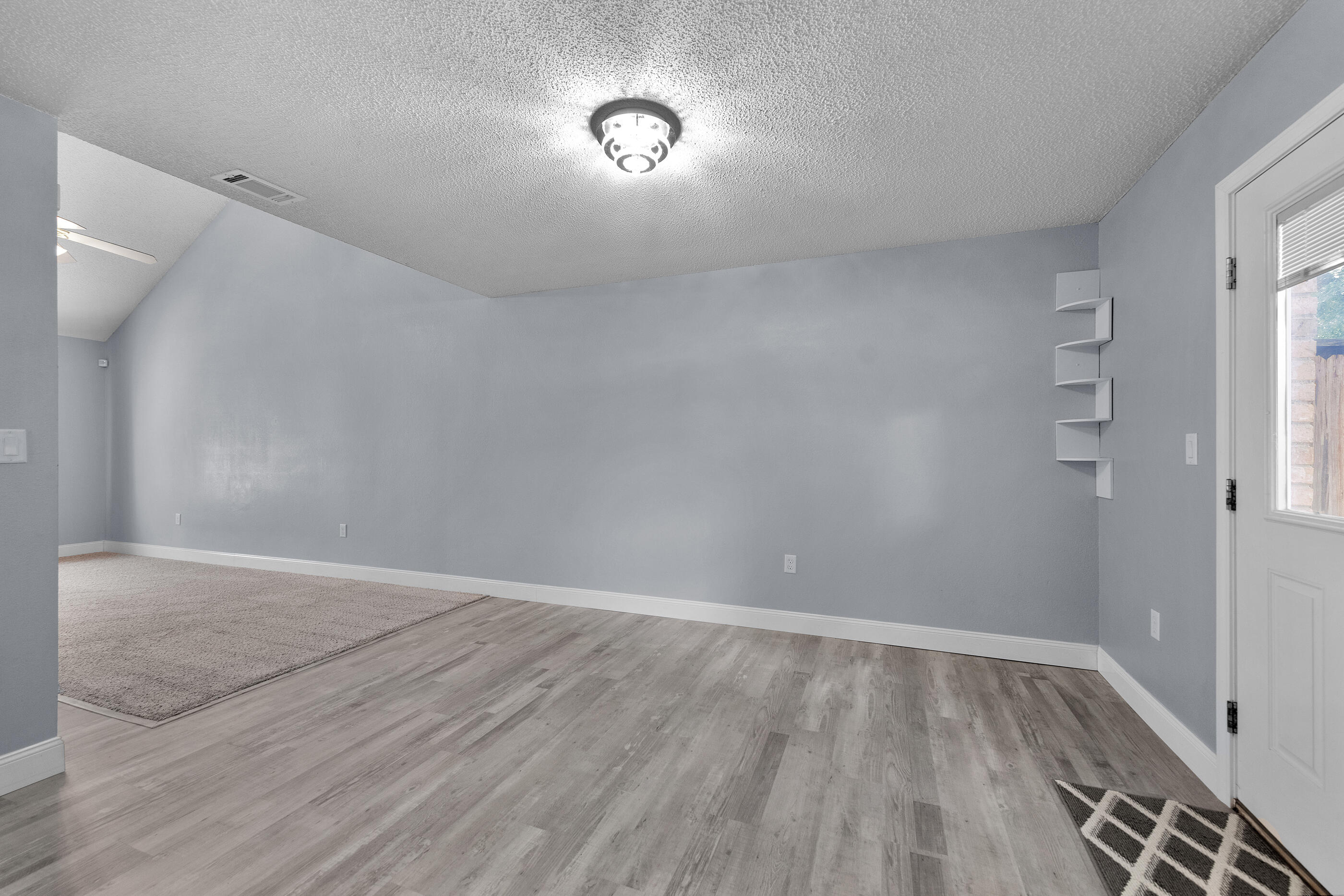 CRESTVIEW-INTR (350003.00) - Residential