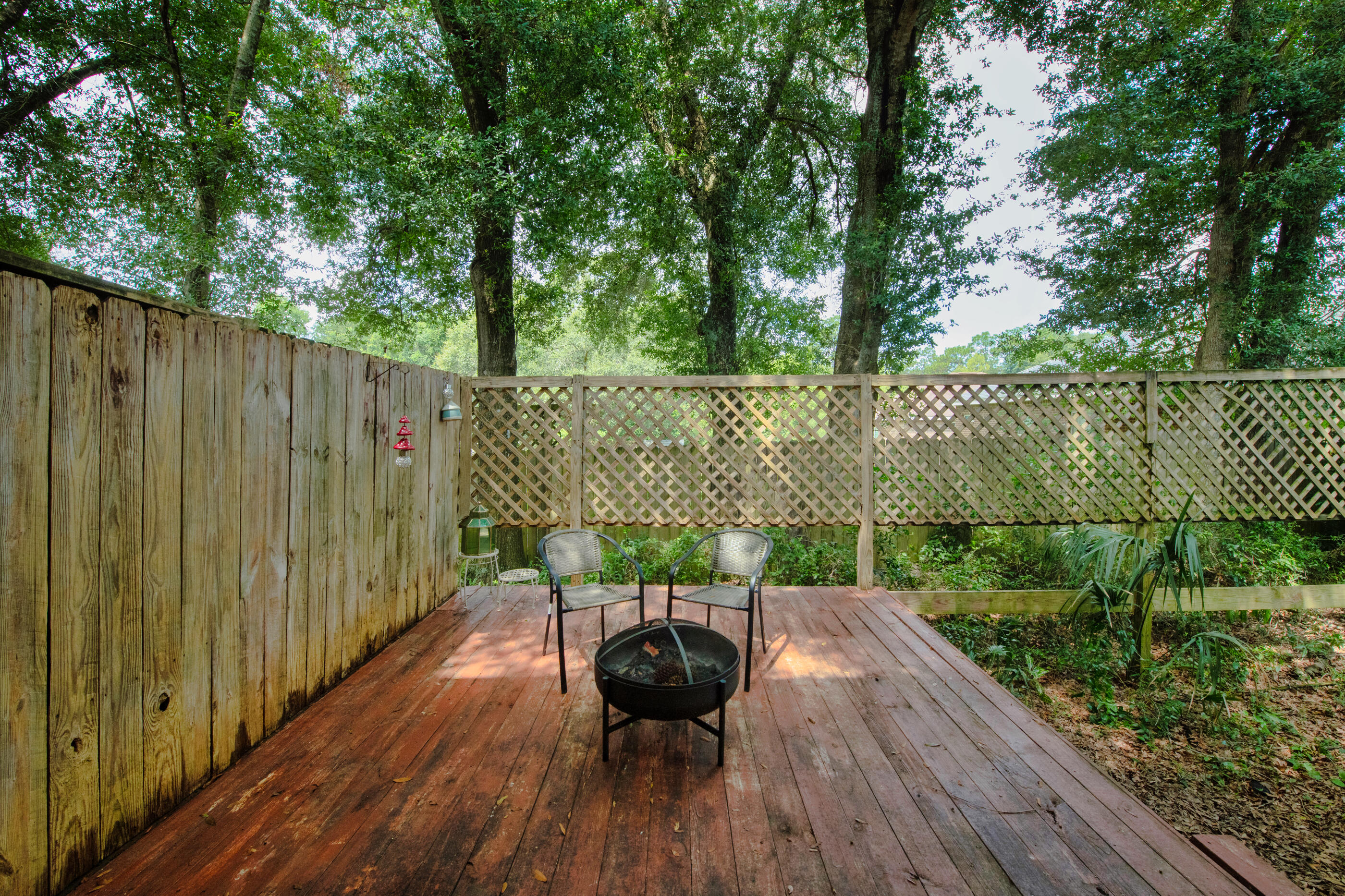 CRESTVIEW-INTR (350003.00) - Residential