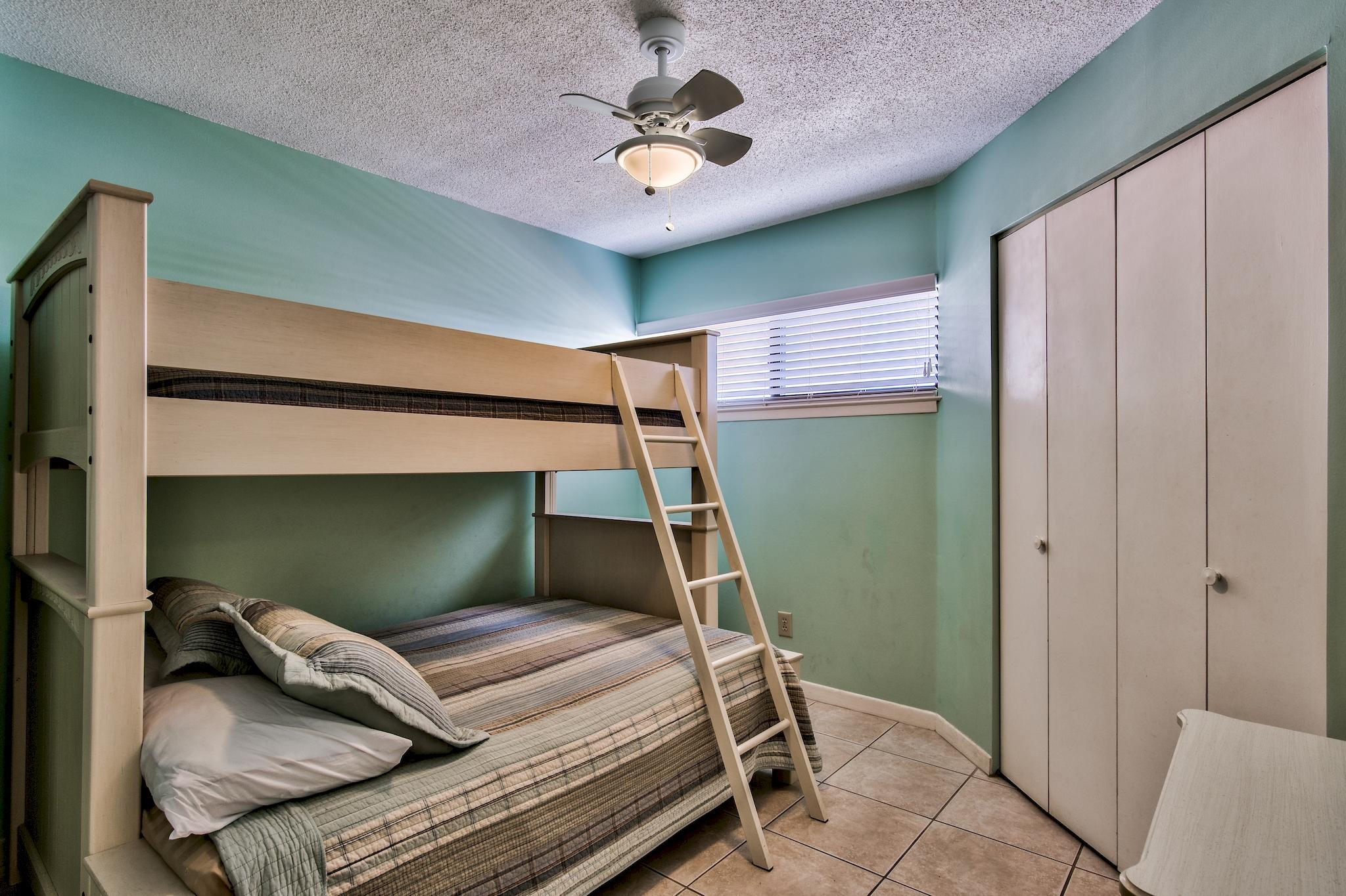 AQUAVISTA CONDO - Residential