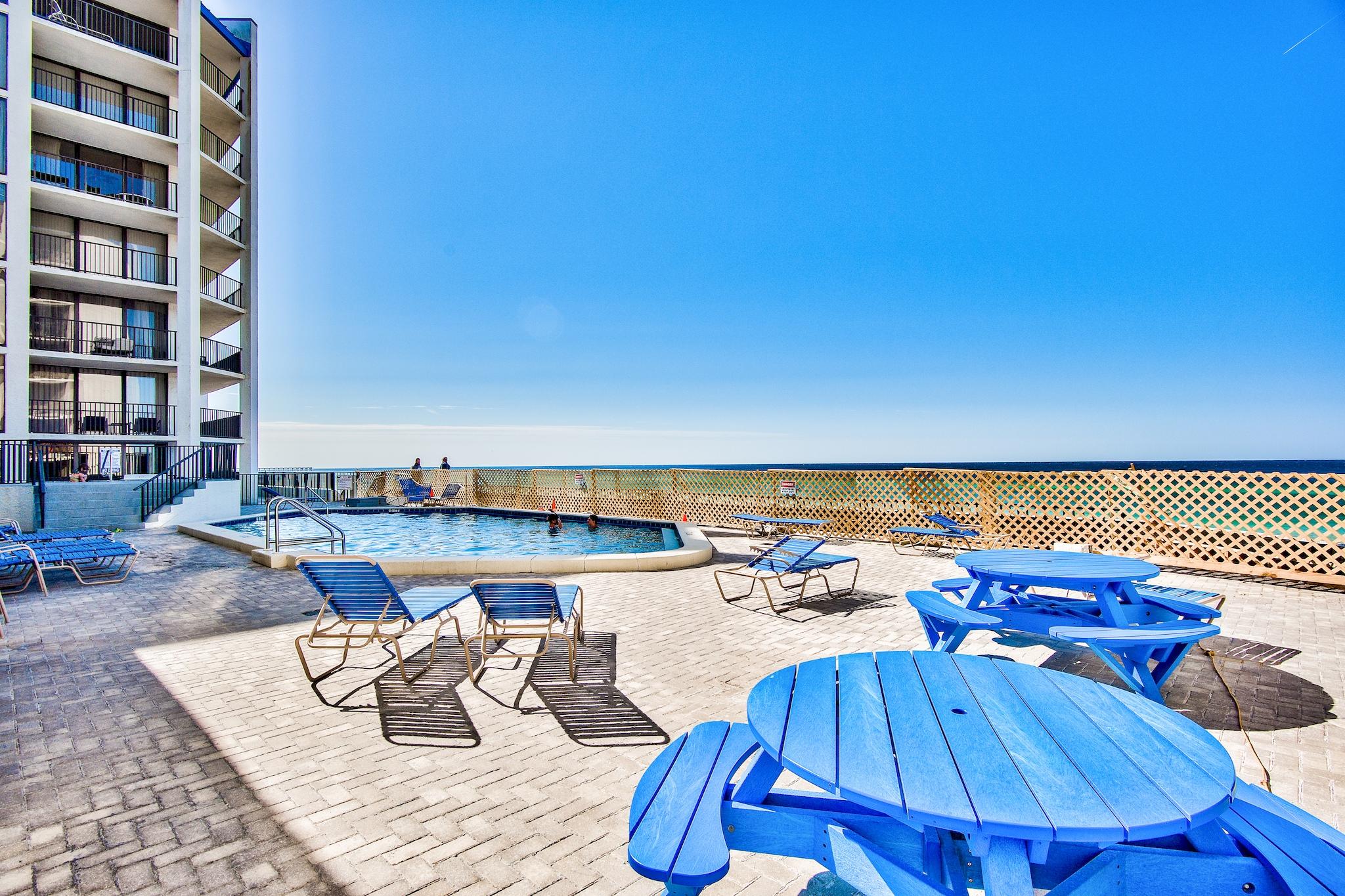 AQUAVISTA CONDO - Residential