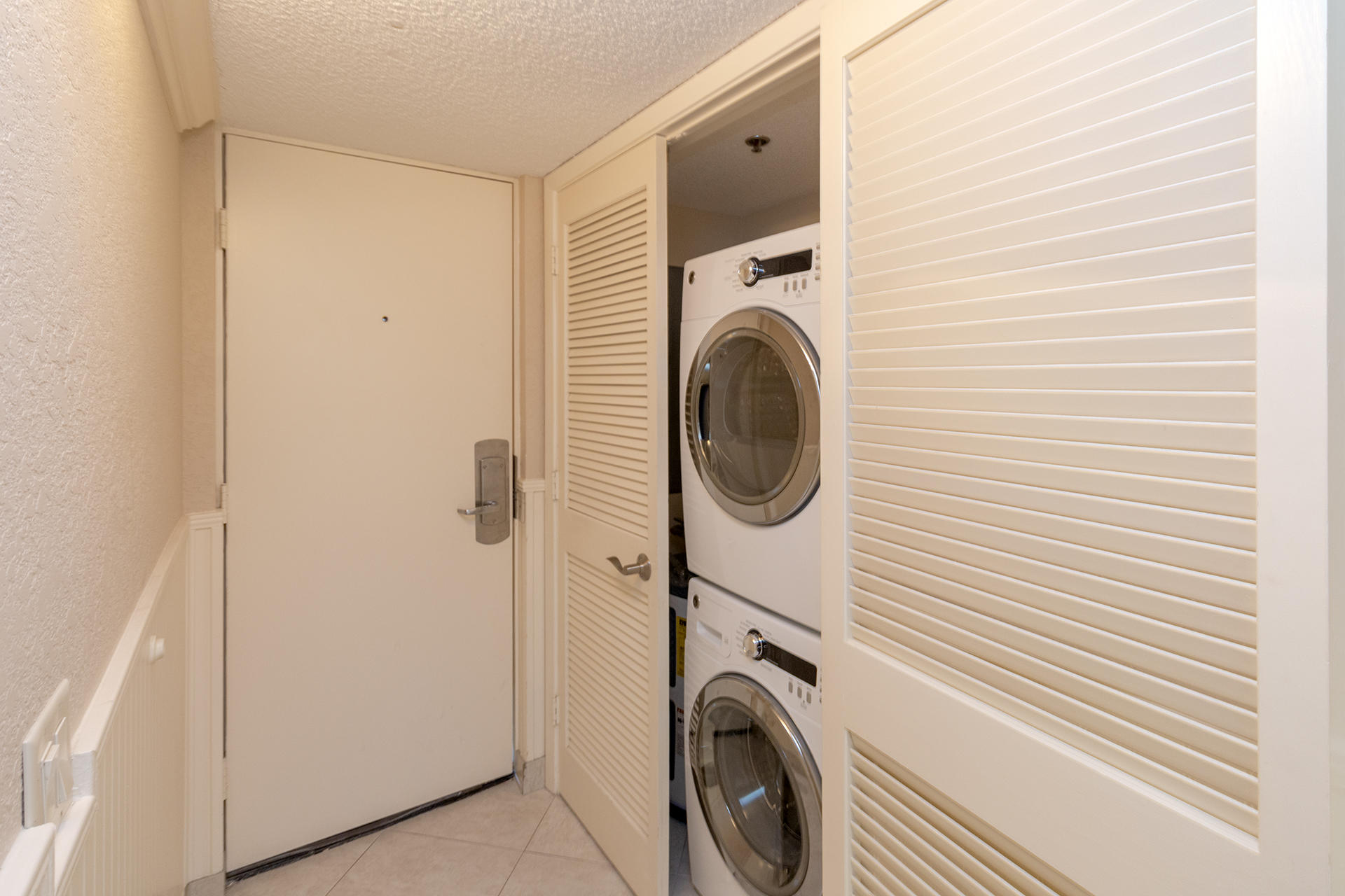 MAINSAIL CONDO PH 4 - Residential