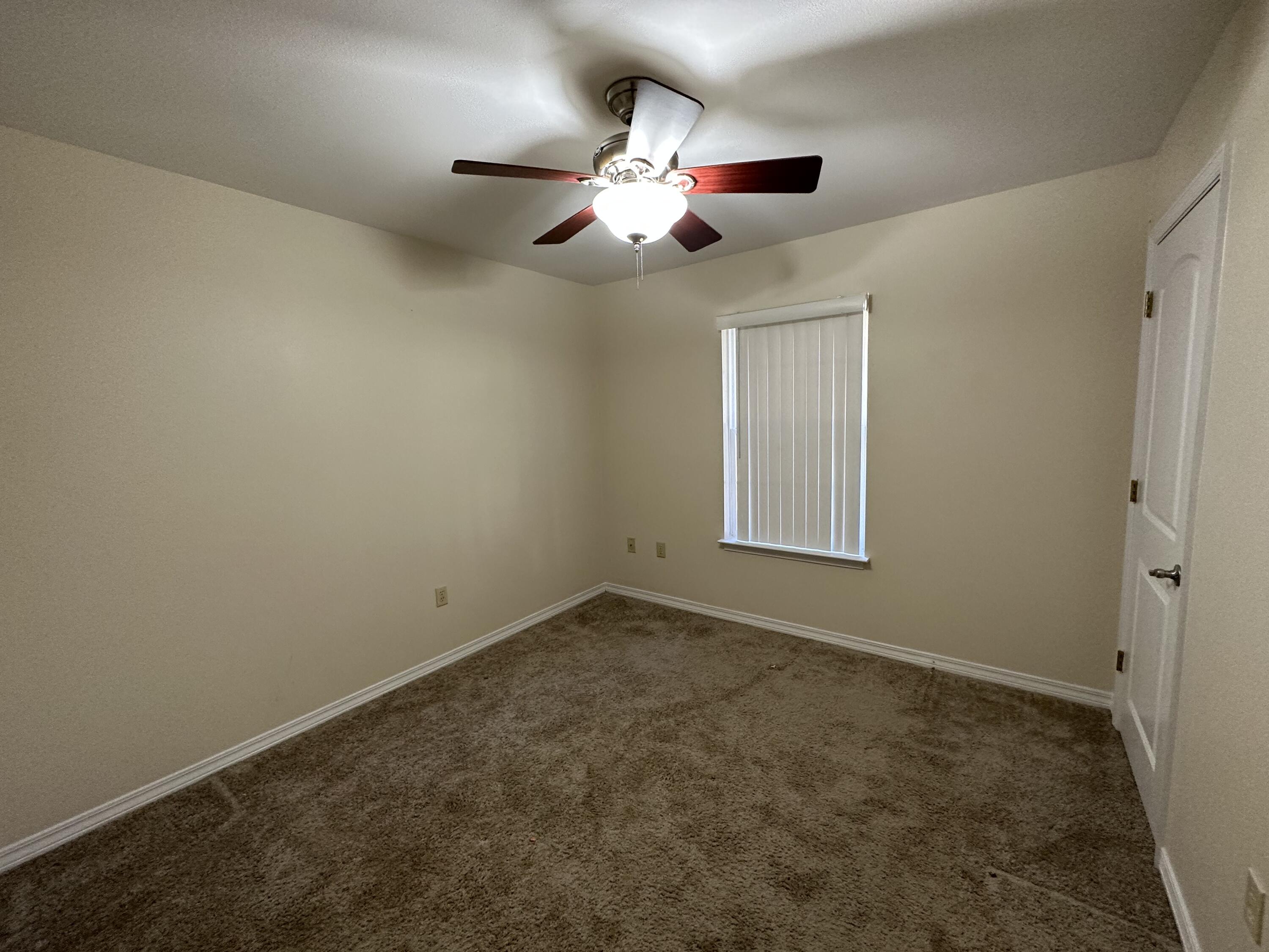 METES & BOUNDS - Residential Lease