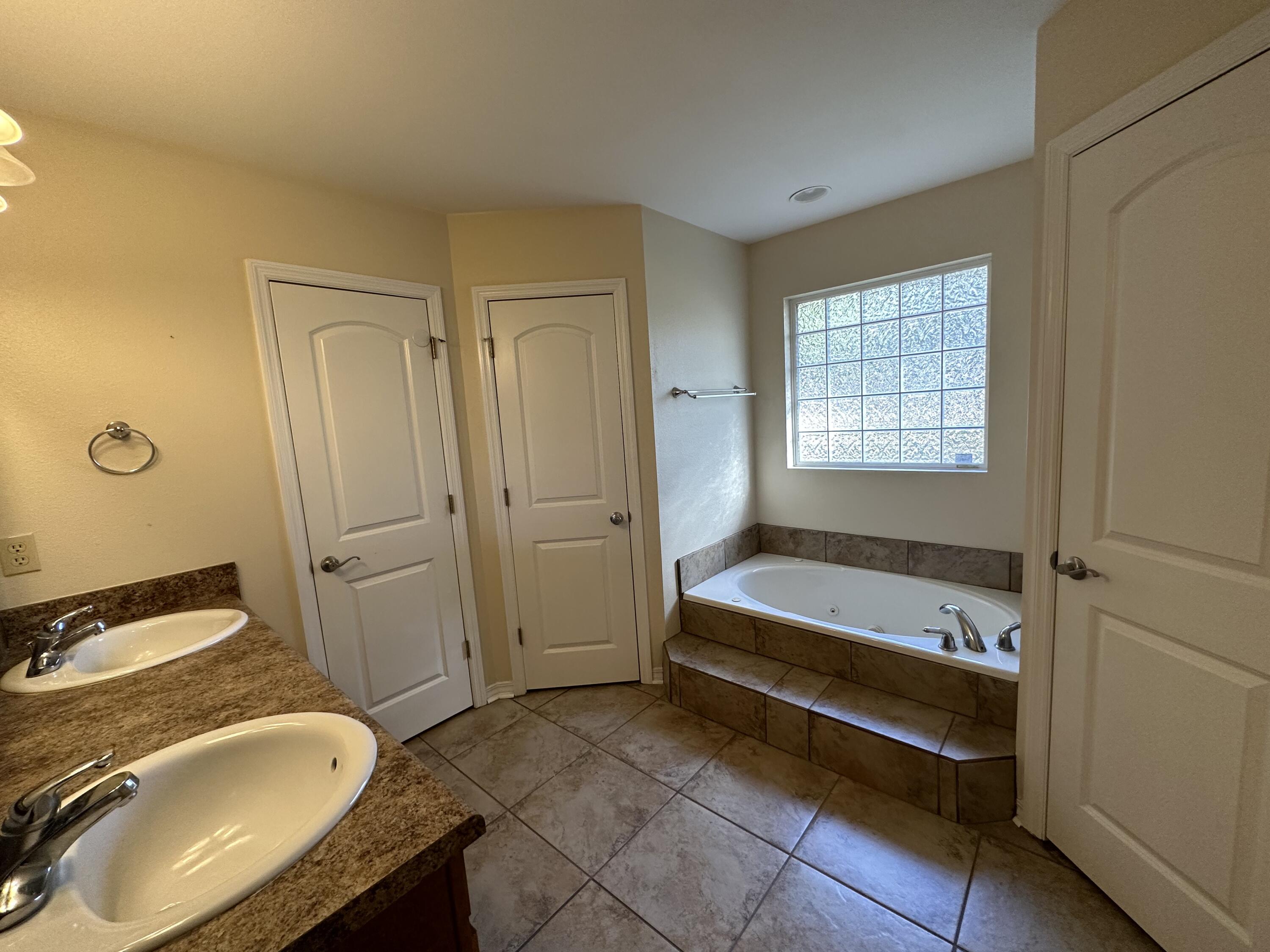METES & BOUNDS - Residential Lease