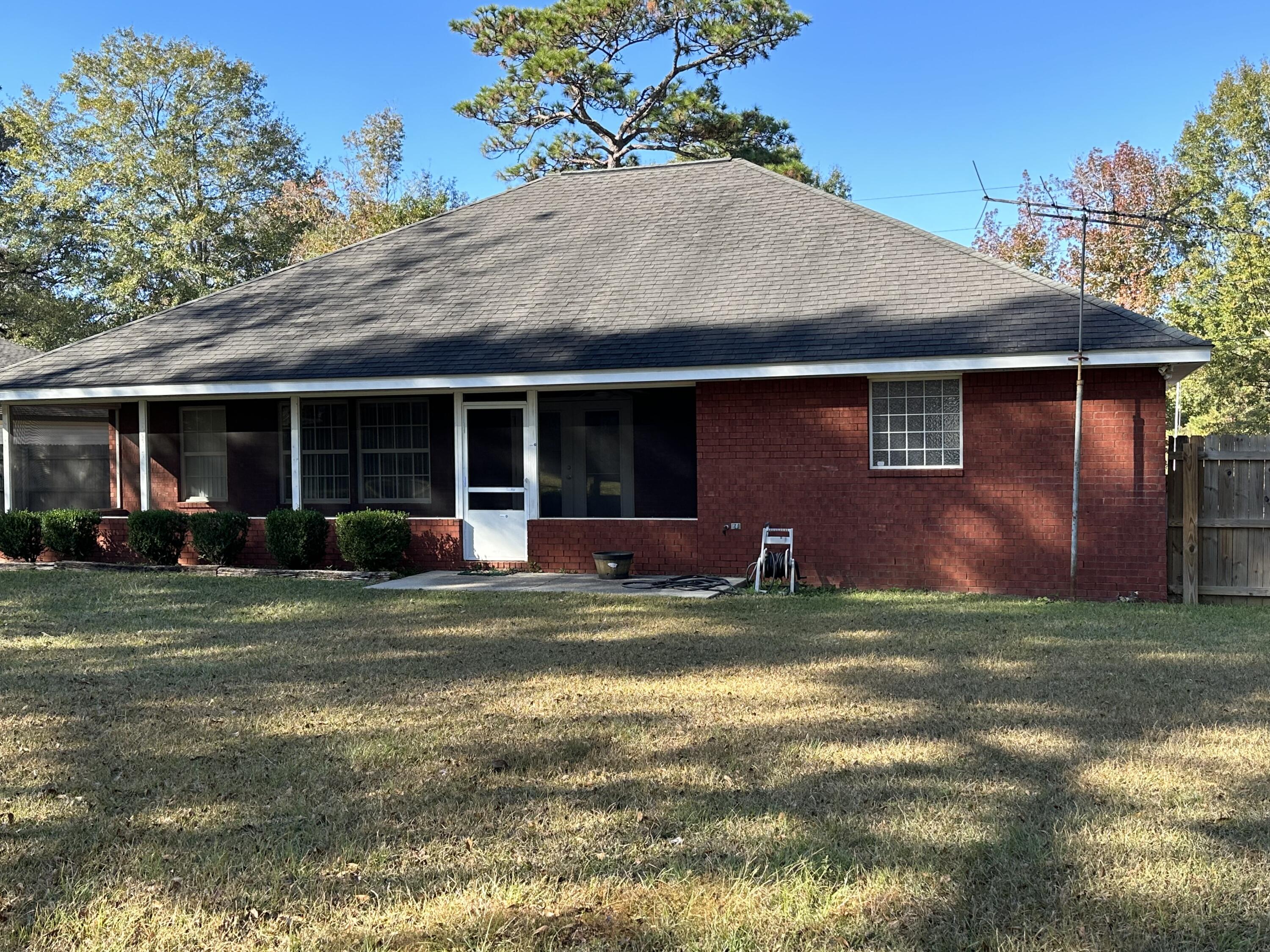 METES & BOUNDS - Residential Lease