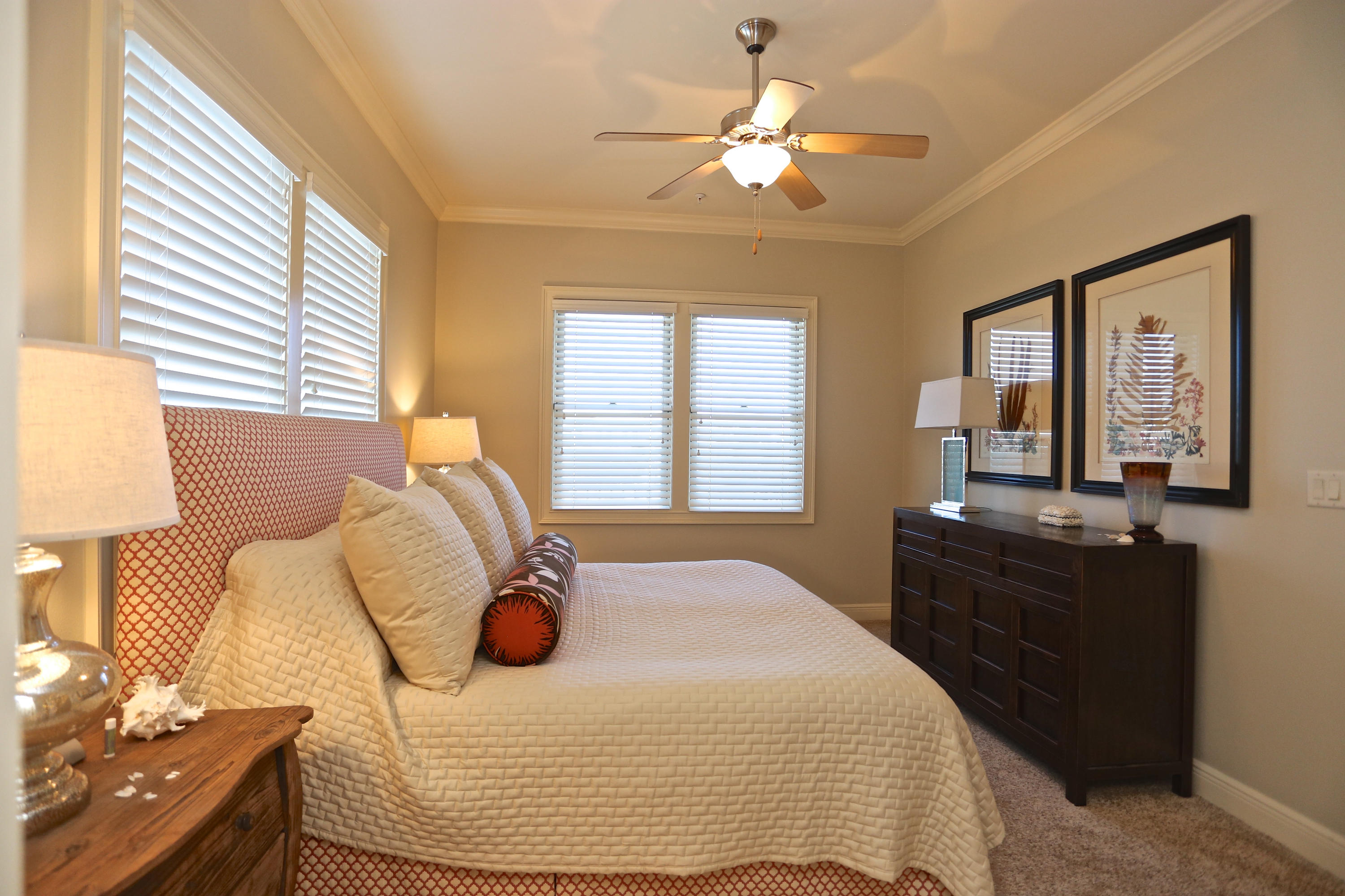 JOURNEYS END CONDO - Residential