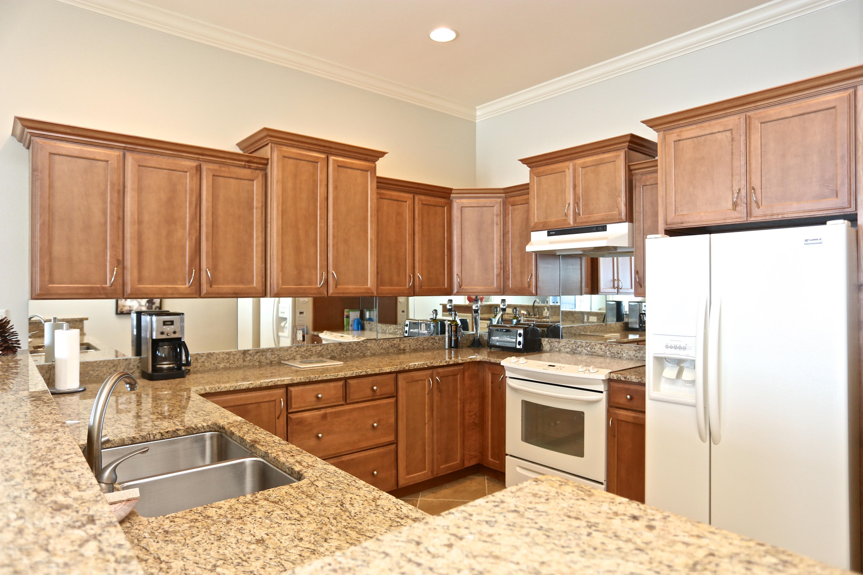 JOURNEYS END CONDO - Residential