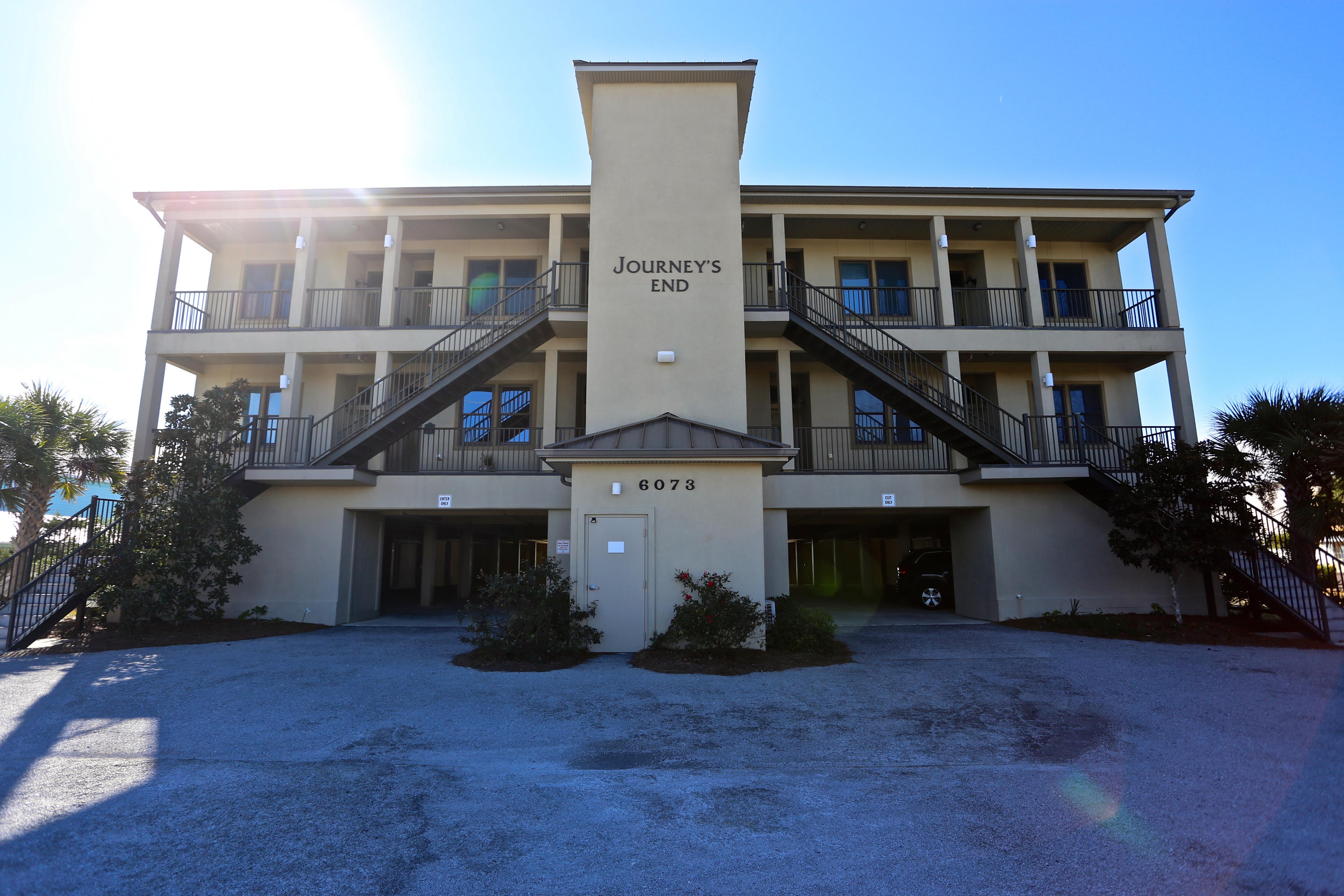 JOURNEYS END CONDO - Residential