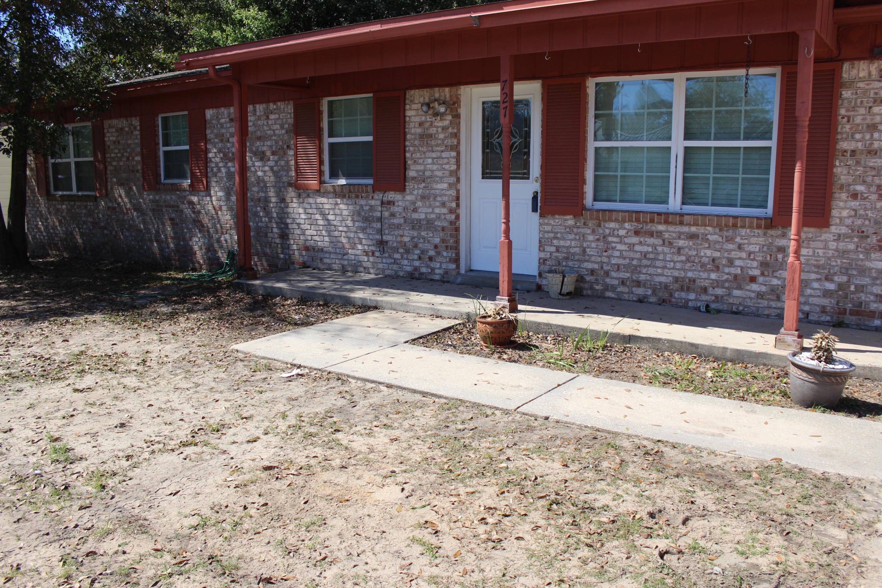 RACETRACK ROAD - Residential