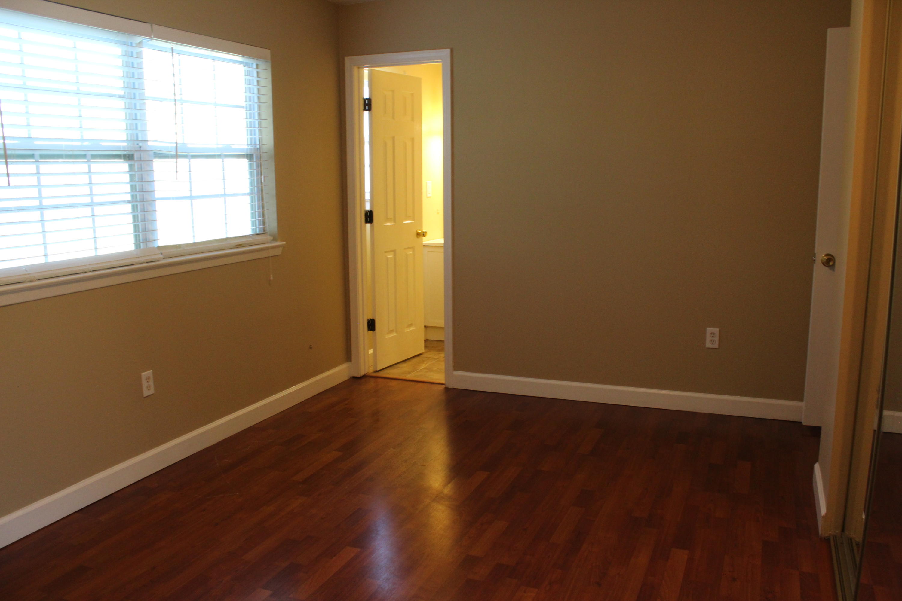 RACETRACK ROAD - Residential