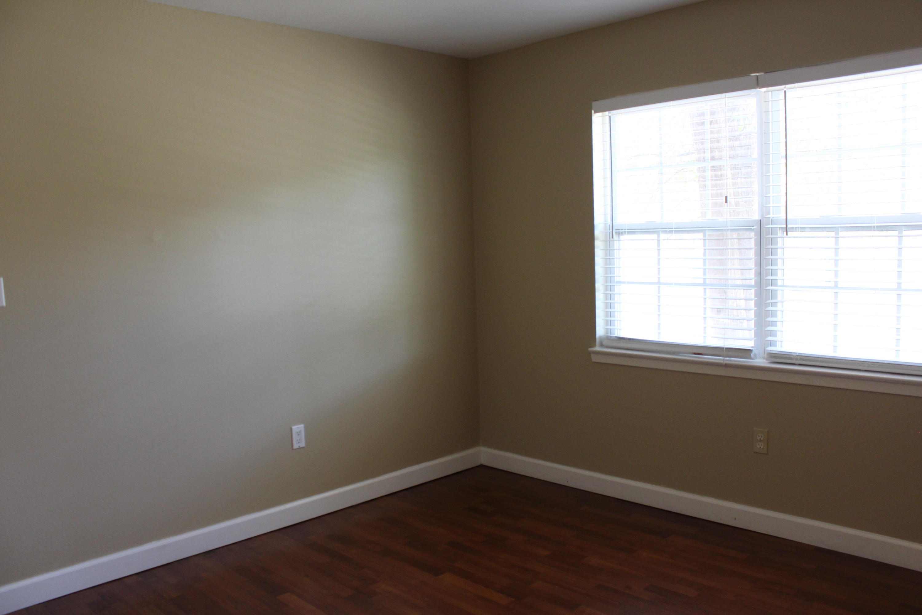 RACETRACK ROAD - Residential