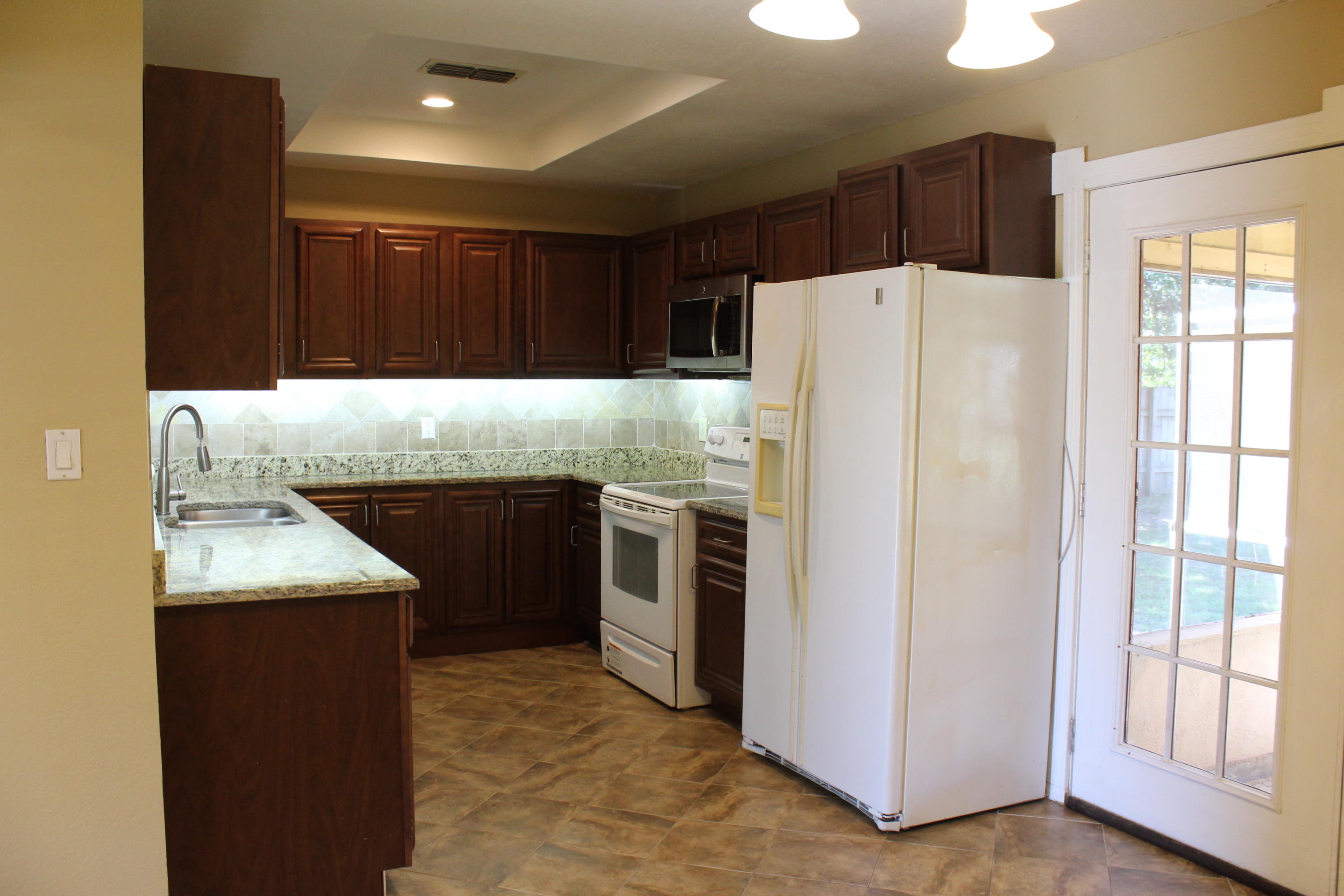 RACETRACK ROAD - Residential