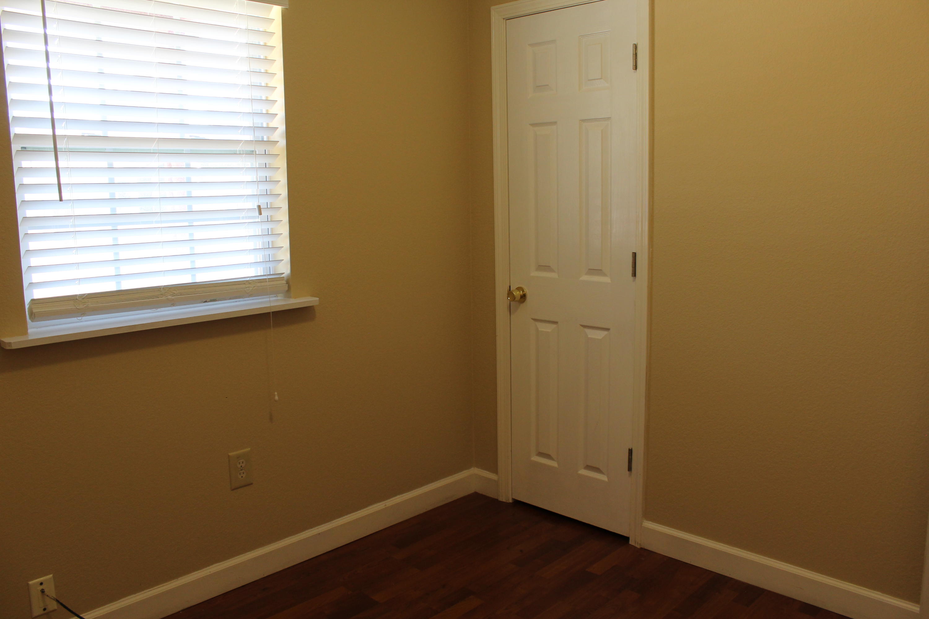 RACETRACK ROAD - Residential