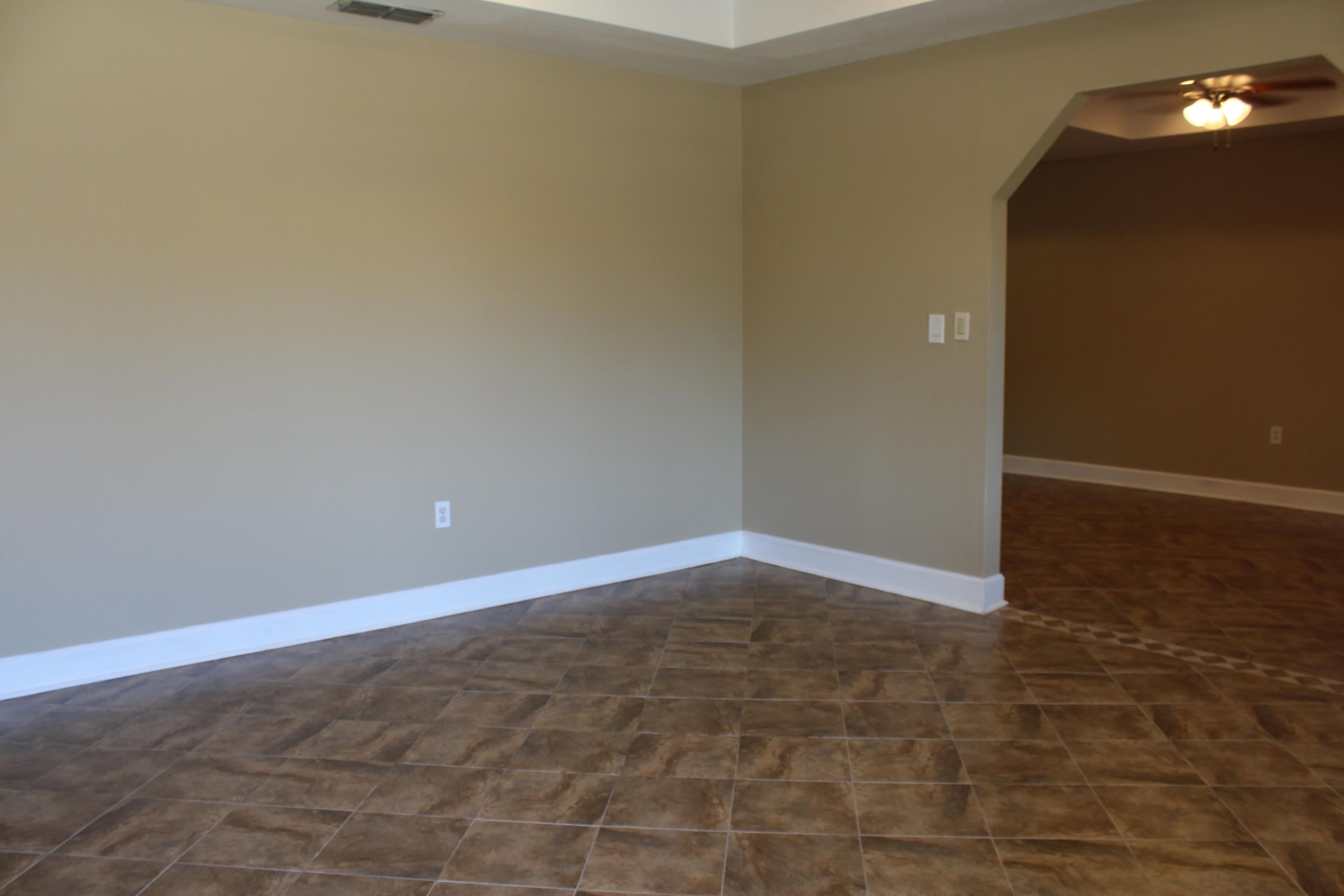 RACETRACK ROAD - Residential