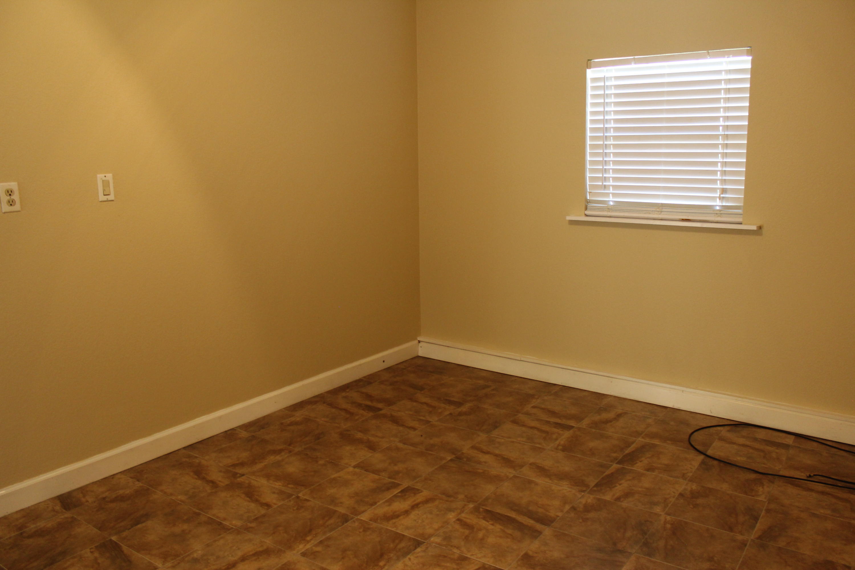 RACETRACK ROAD - Residential