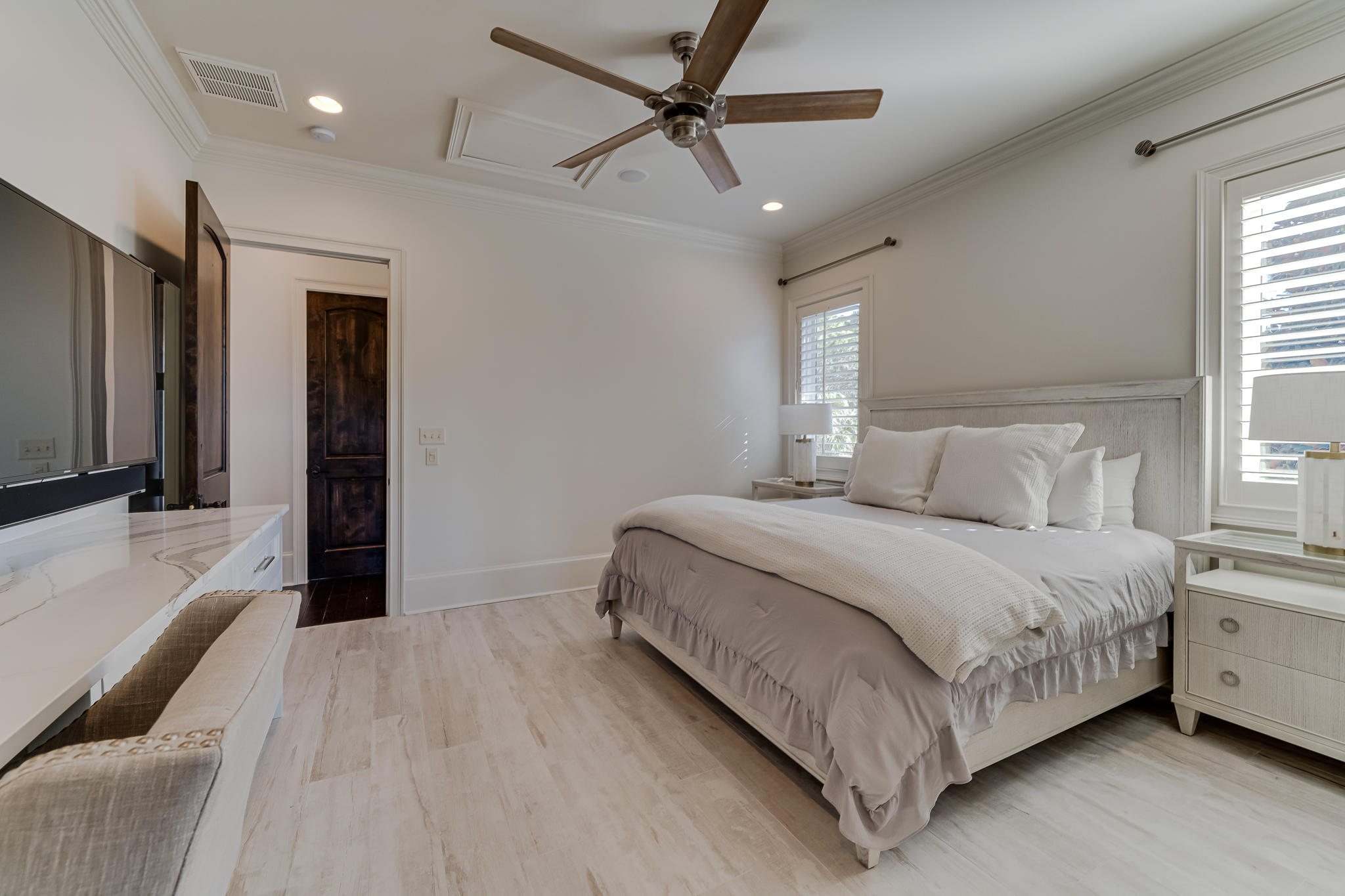 ISLAND GREEN - Residential