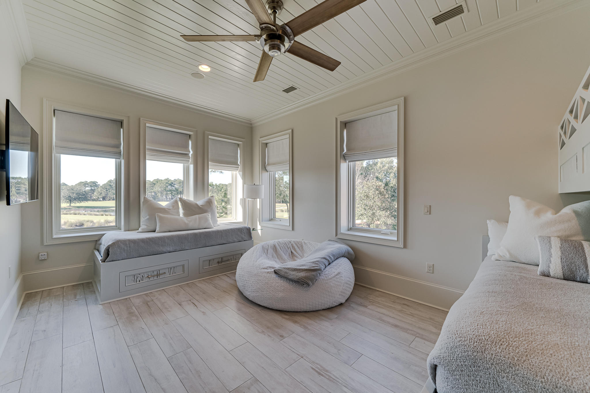 ISLAND GREEN - Residential