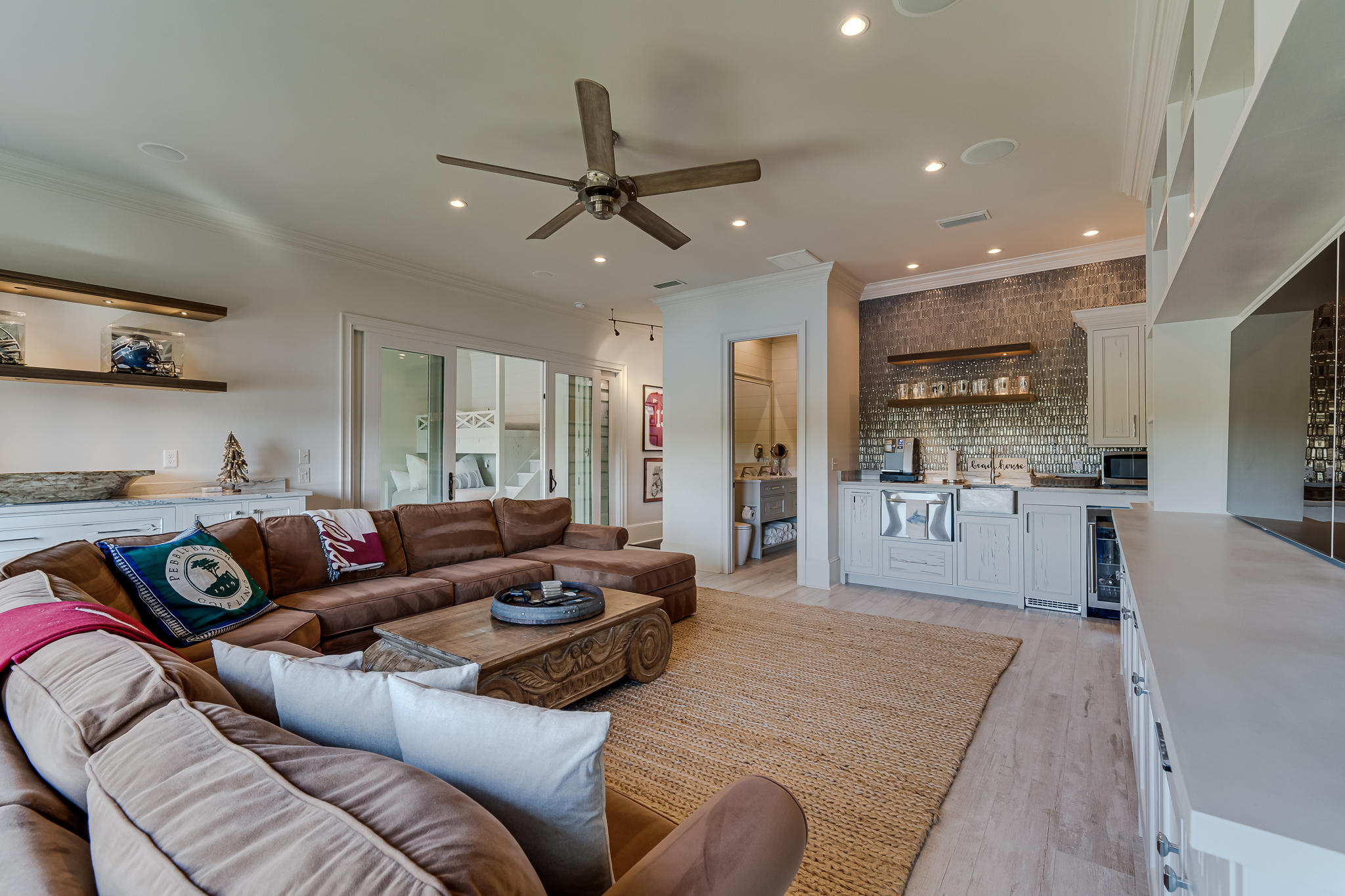 ISLAND GREEN - Residential