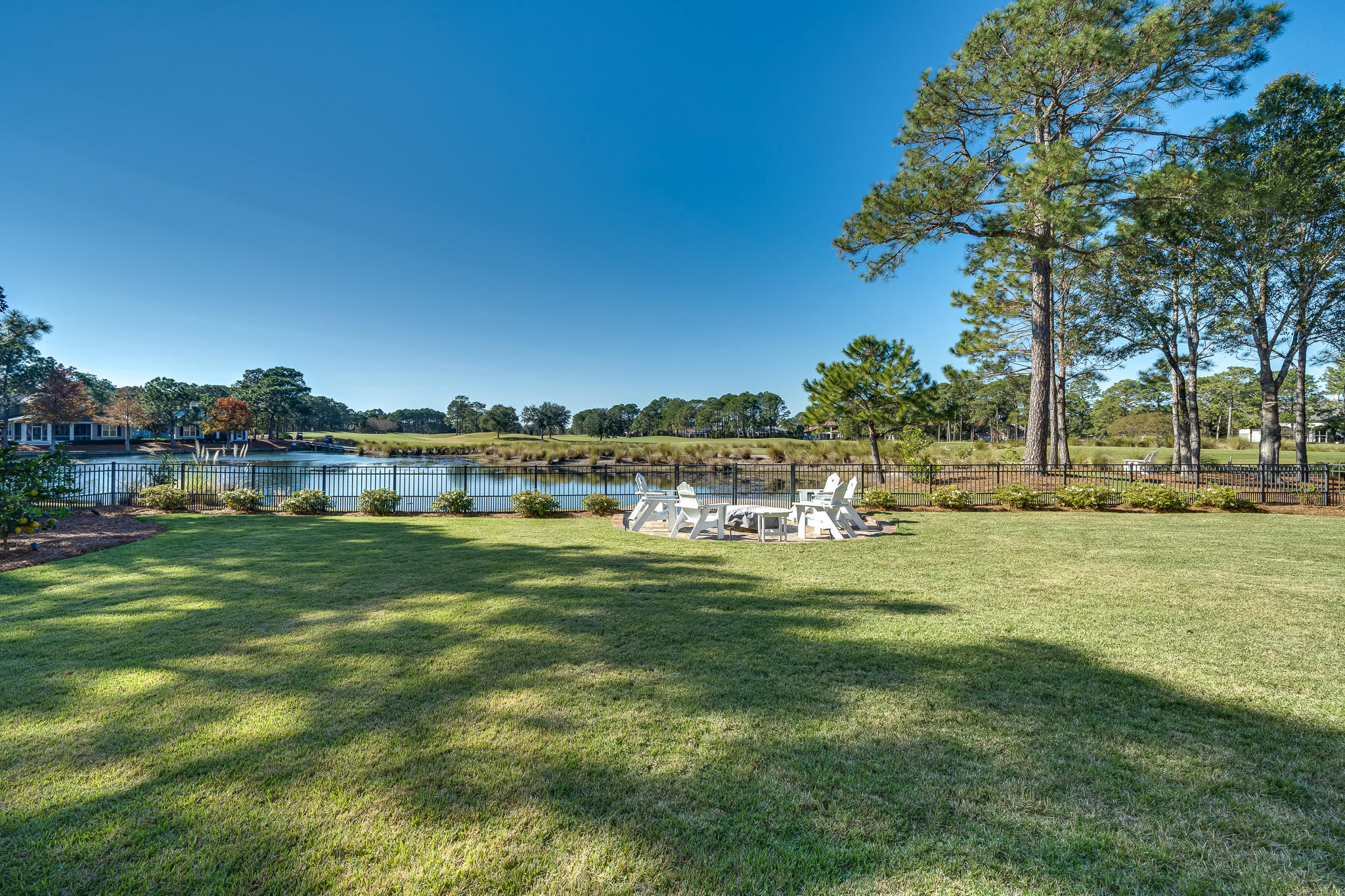 ISLAND GREEN - Residential