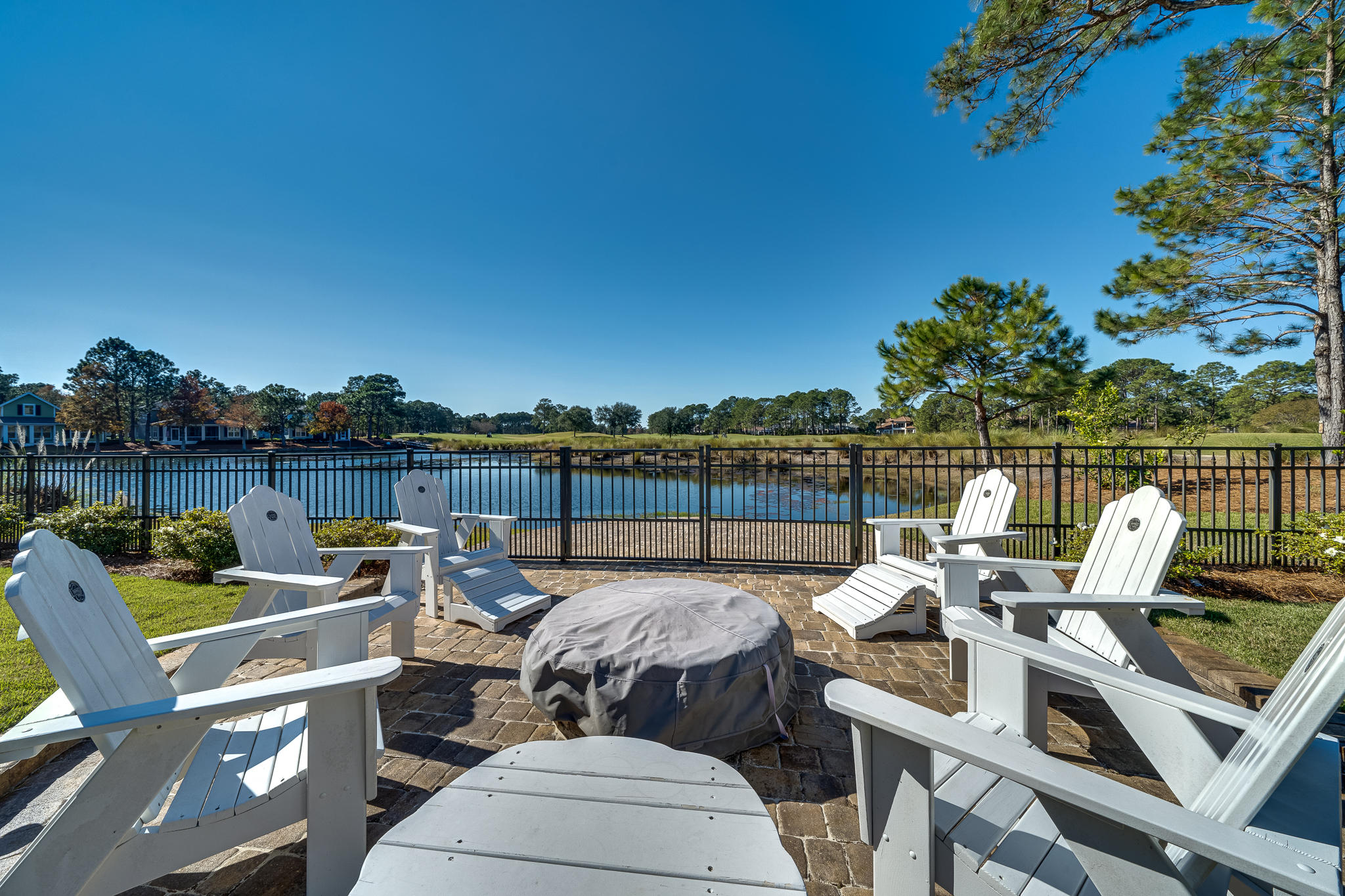 ISLAND GREEN - Residential