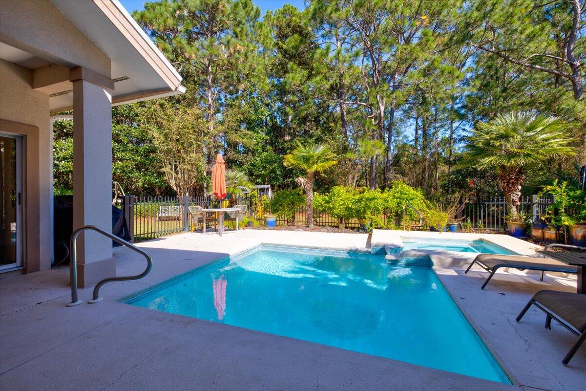 BAYTOWNE AVE EAST - Residential