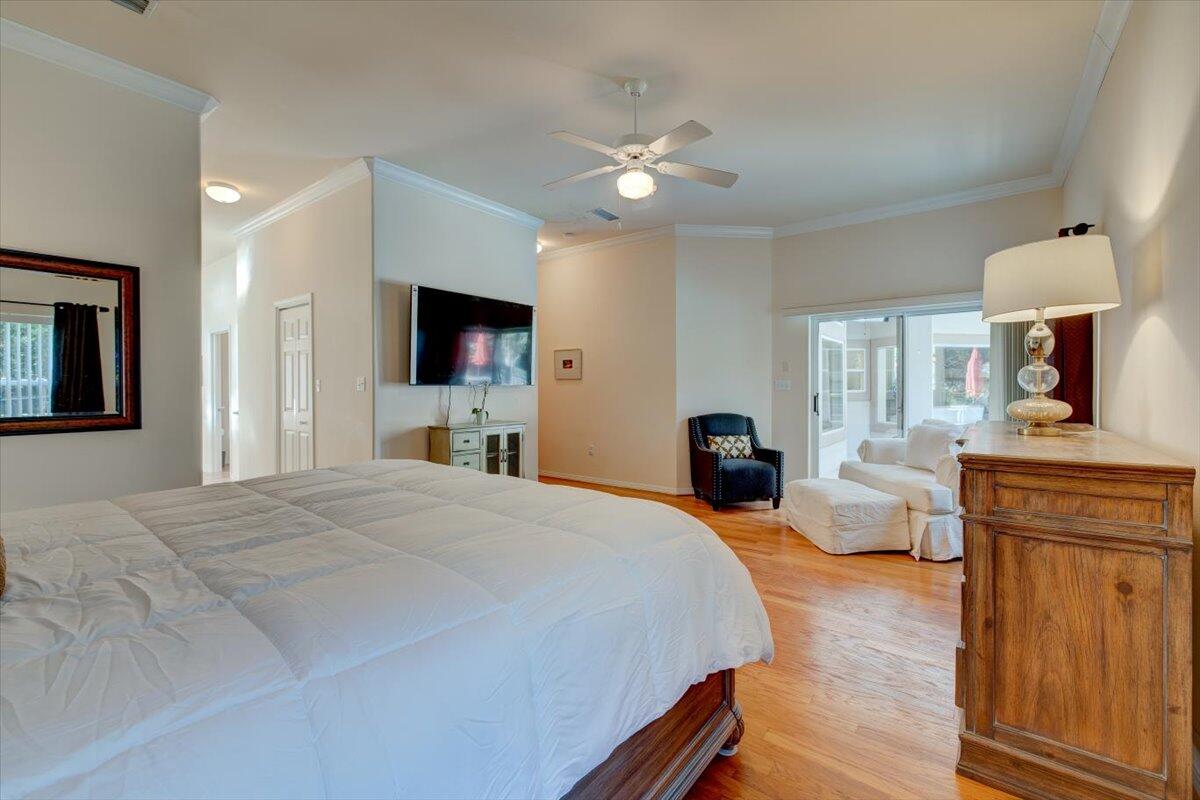 BAYTOWNE AVE EAST - Residential