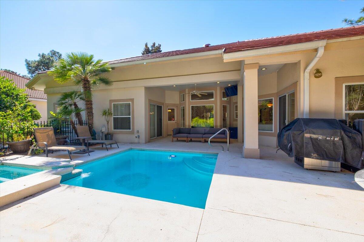 BAYTOWNE AVE EAST - Residential