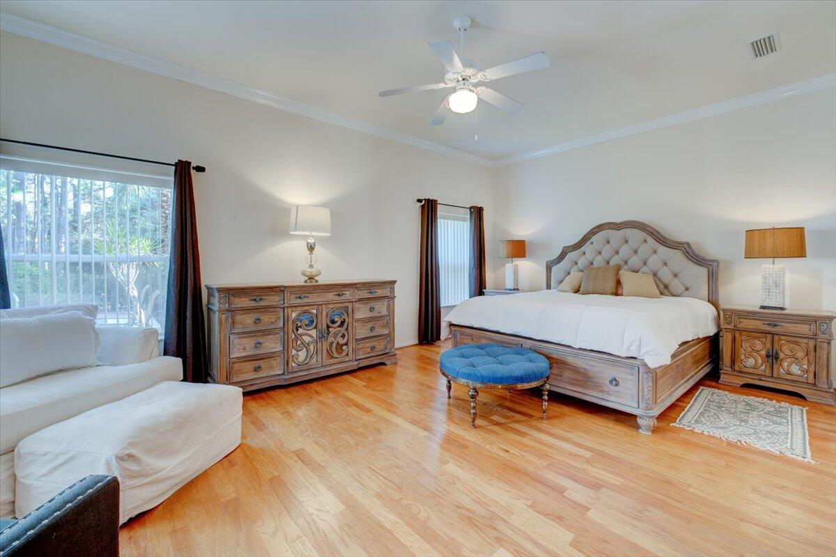 BAYTOWNE AVE EAST - Residential