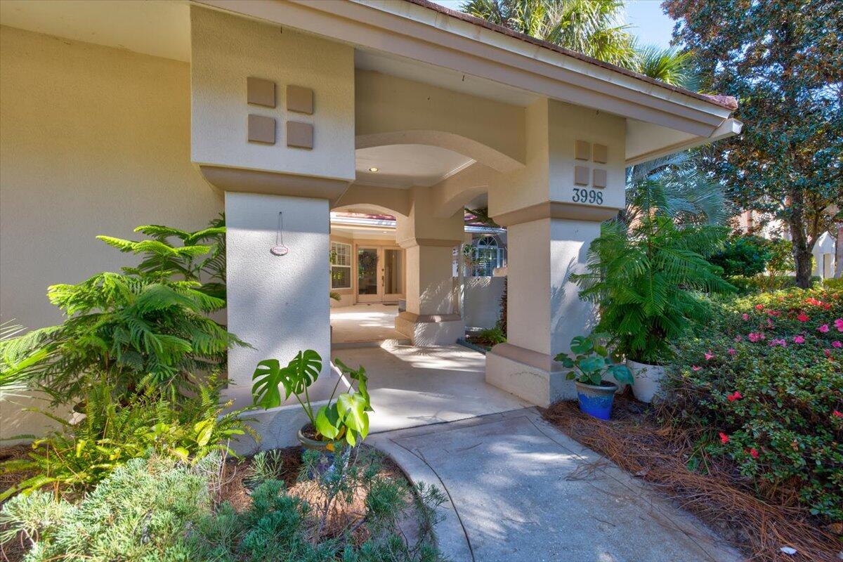 BAYTOWNE AVE EAST - Residential