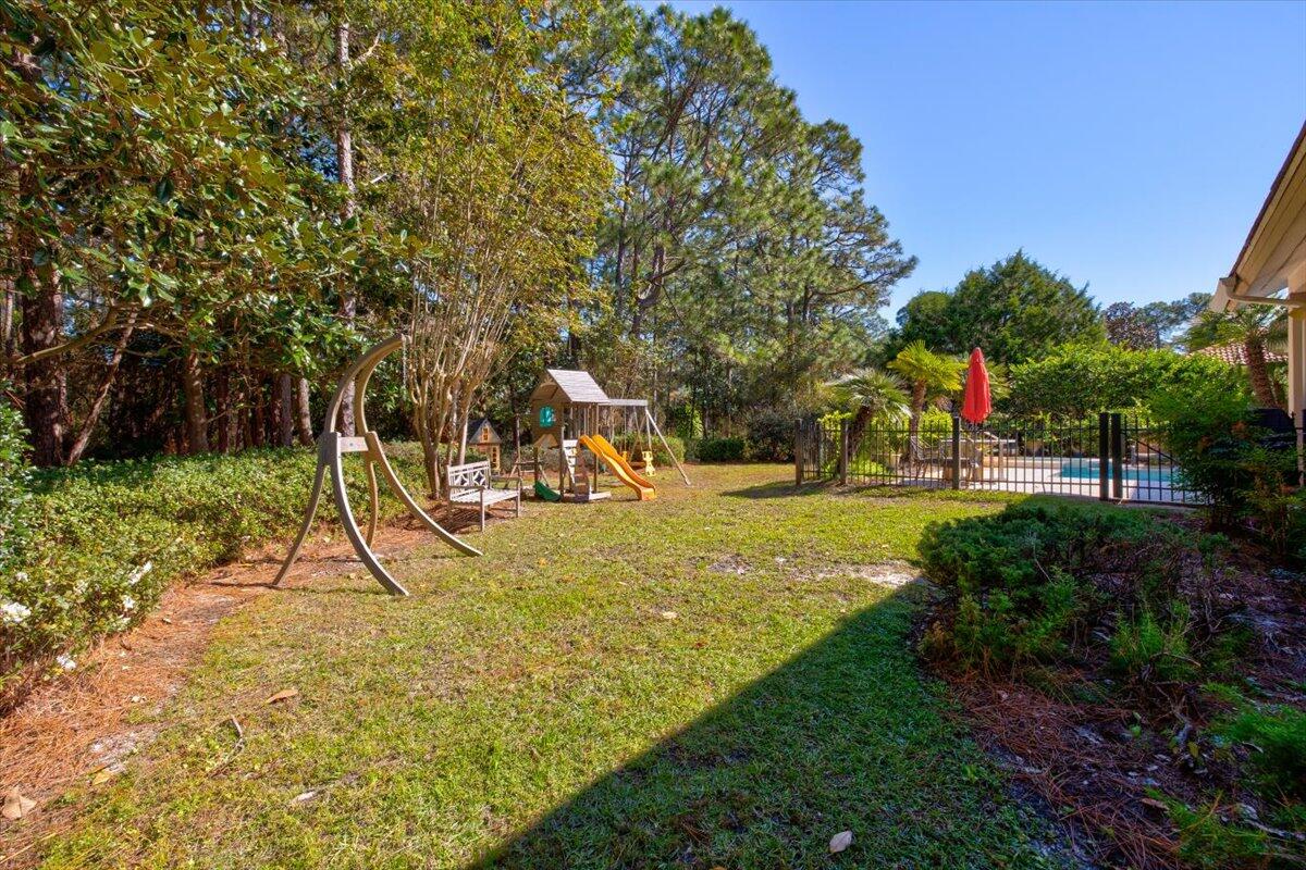 BAYTOWNE AVE EAST - Residential