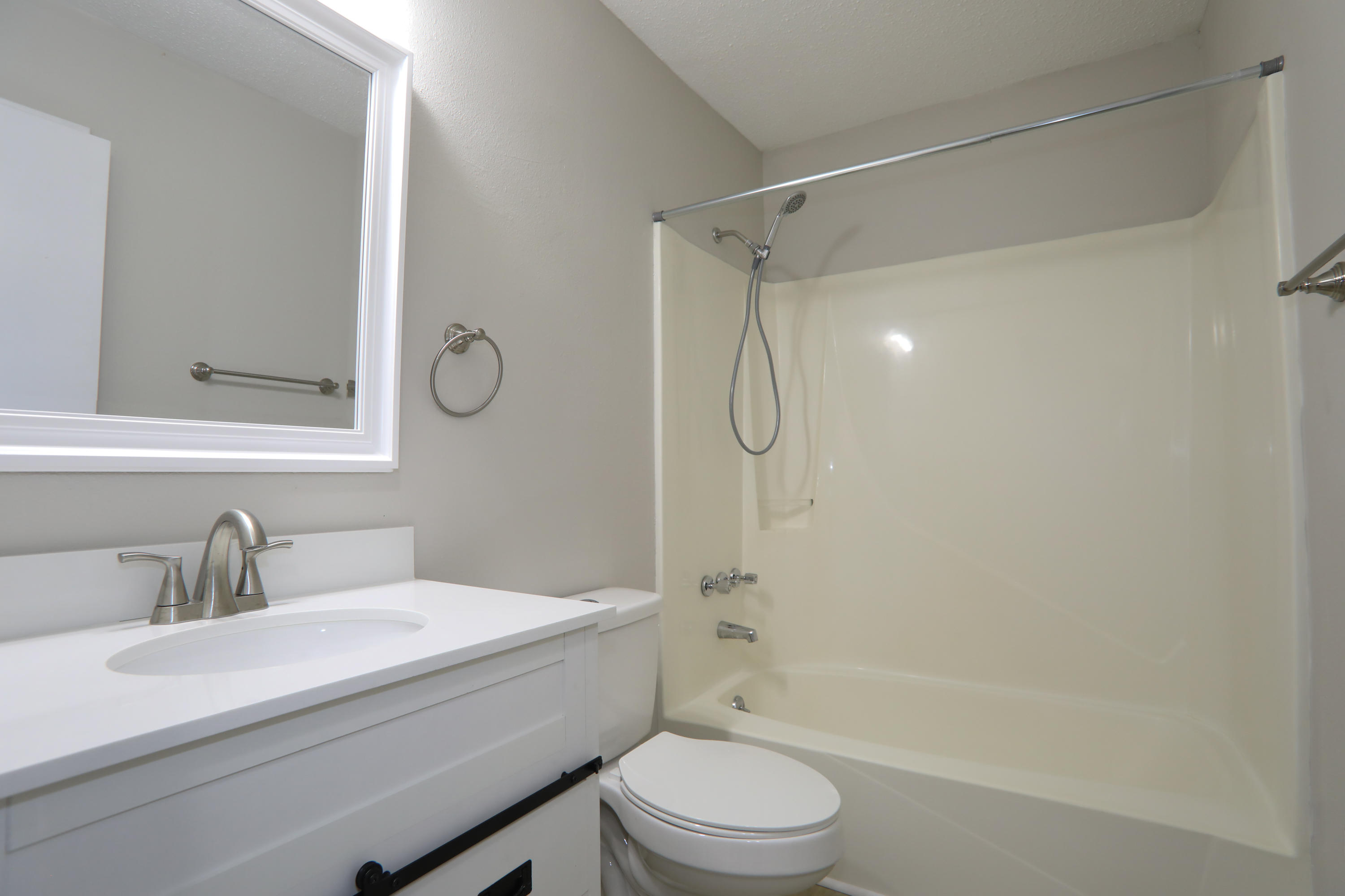 CRESTVIEW - Residential