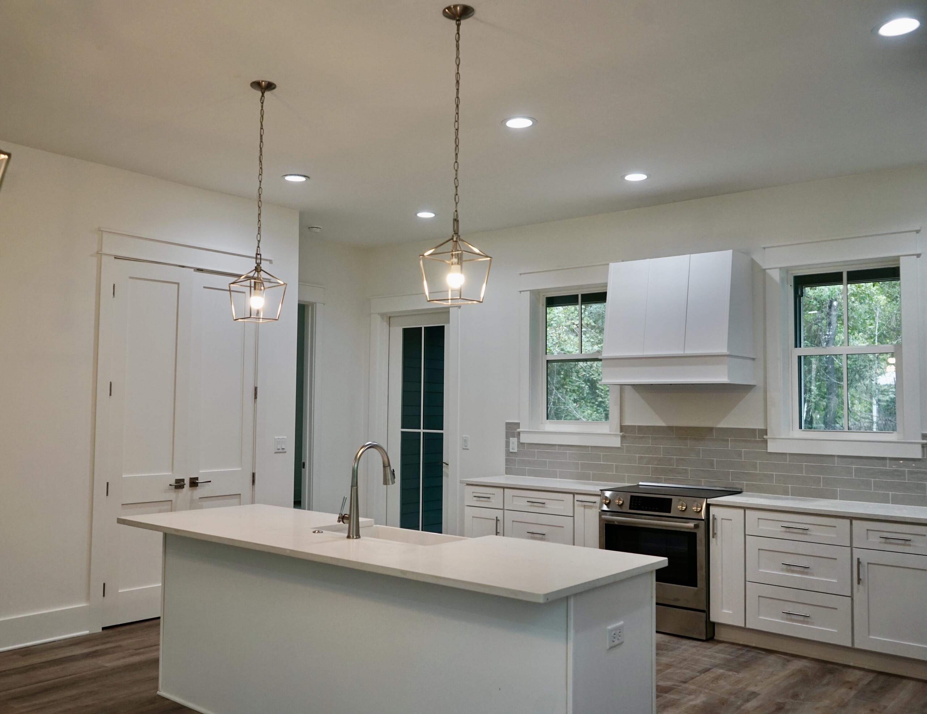 MAGNOLIA BEACH - Residential