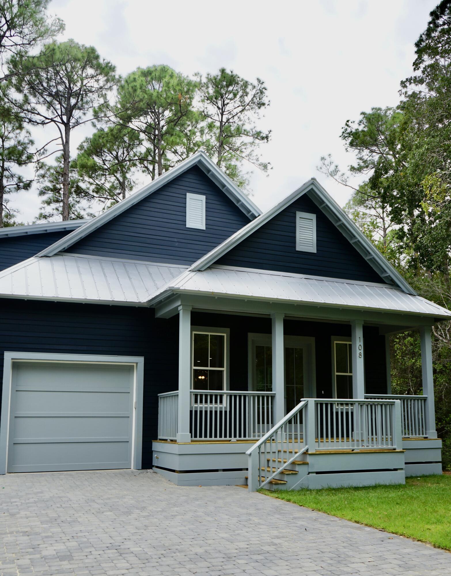 MAGNOLIA BEACH - Residential