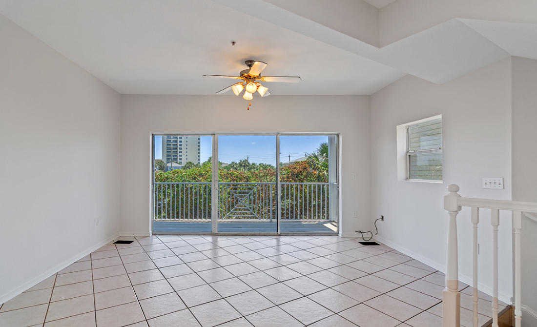 BEACH POINTE T/H - Residential