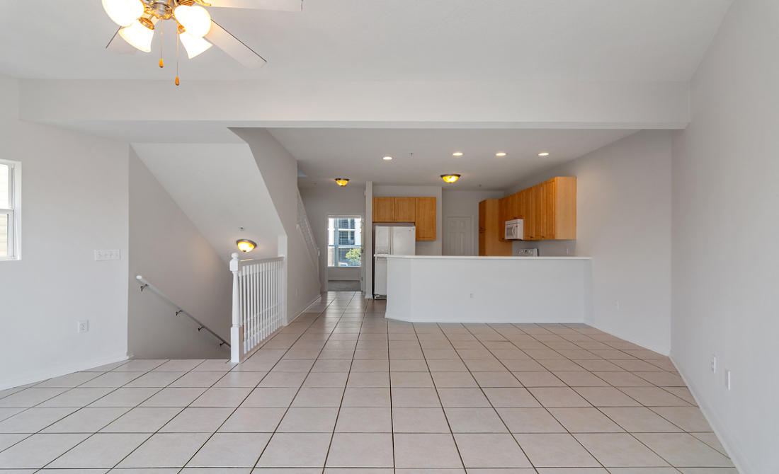 BEACH POINTE T/H - Residential