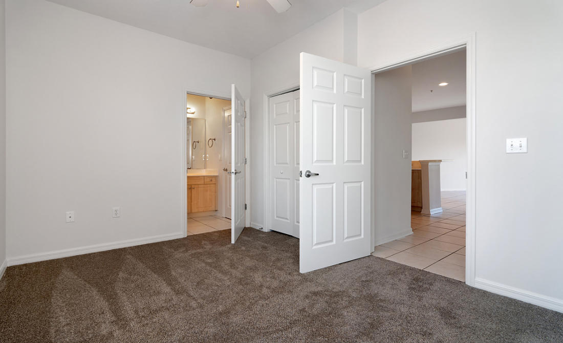 BEACH POINTE T/H - Residential