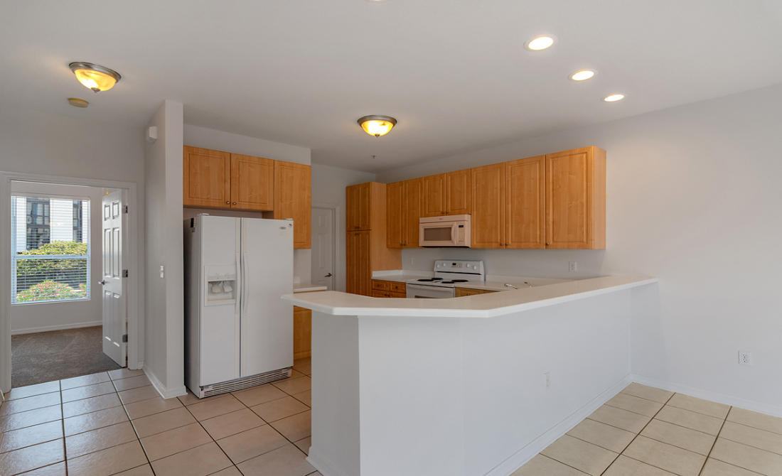 BEACH POINTE T/H - Residential