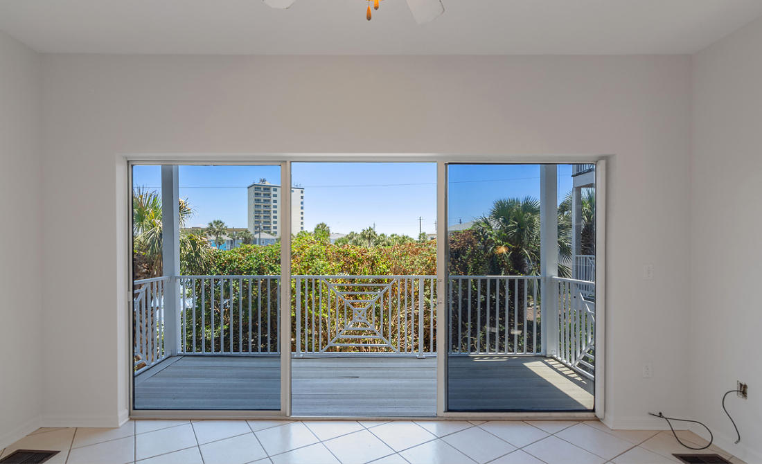 BEACH POINTE T/H - Residential