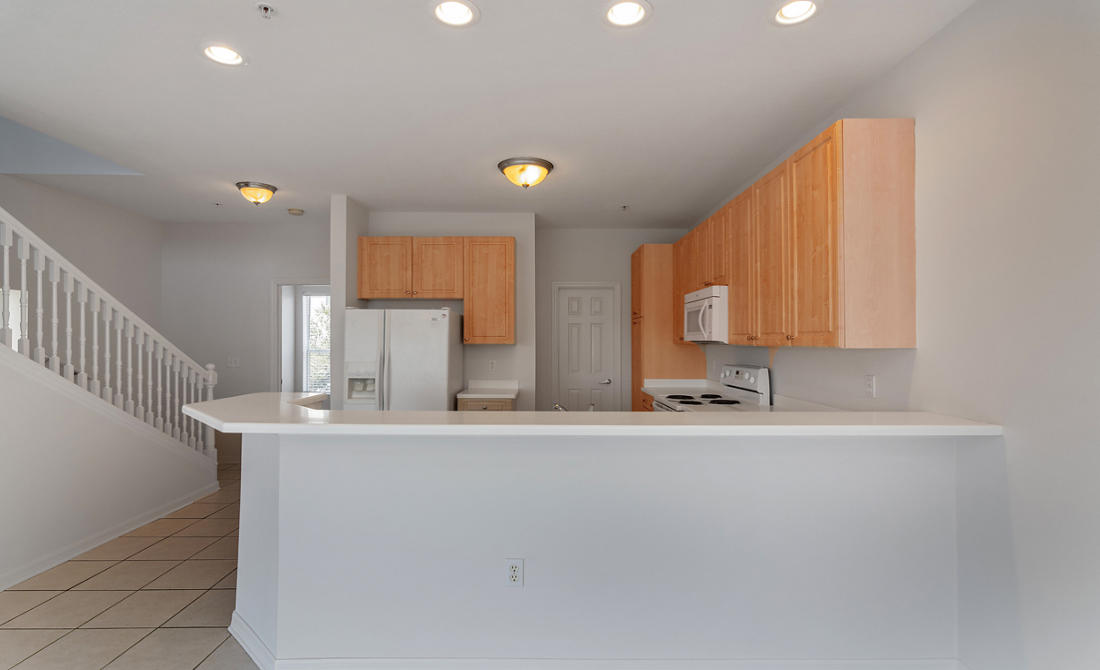 BEACH POINTE T/H - Residential